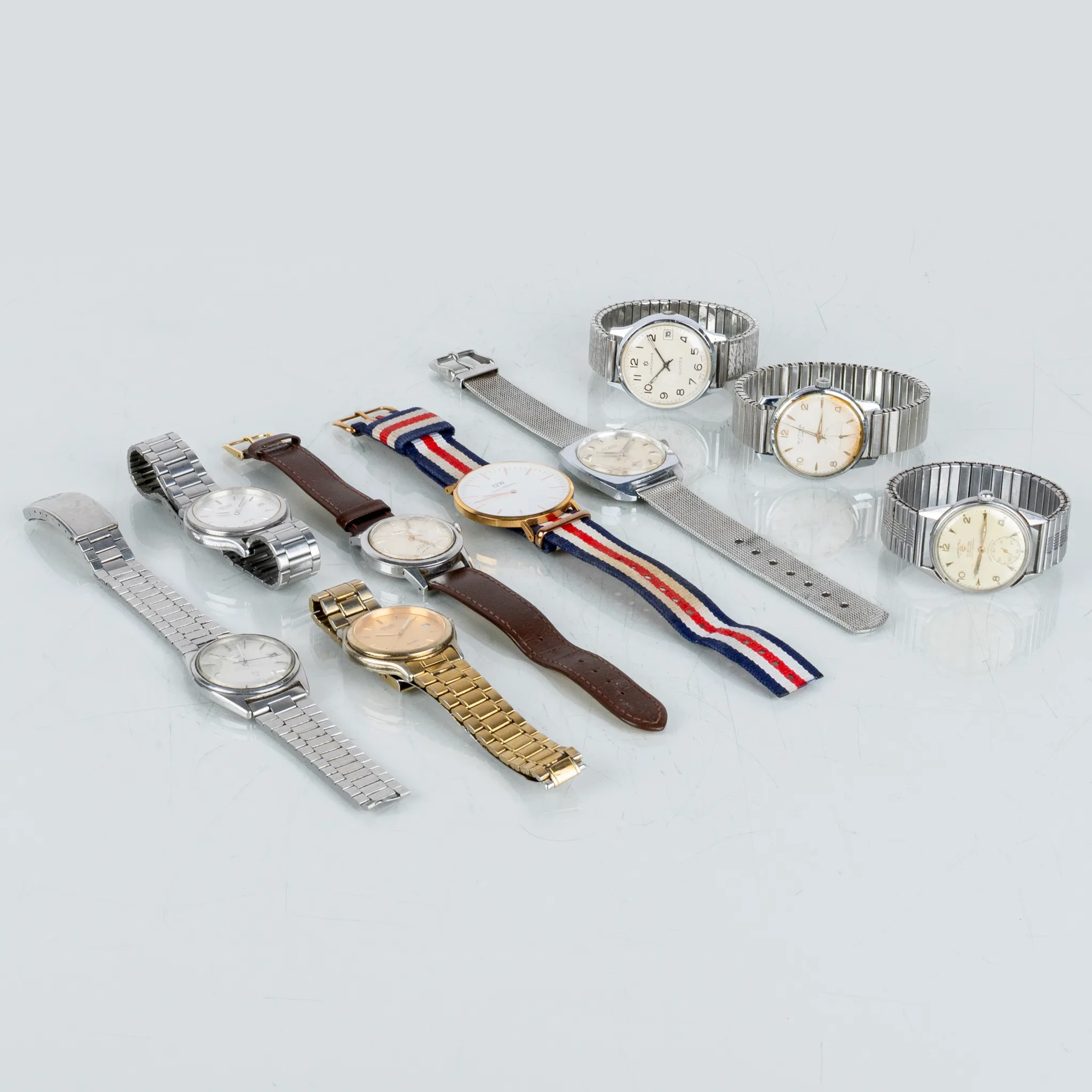 COLECCIÓN DE RELOJES DE PULSERA, 9 piezas, cuarzo y manual, acero, siglos XX/2000