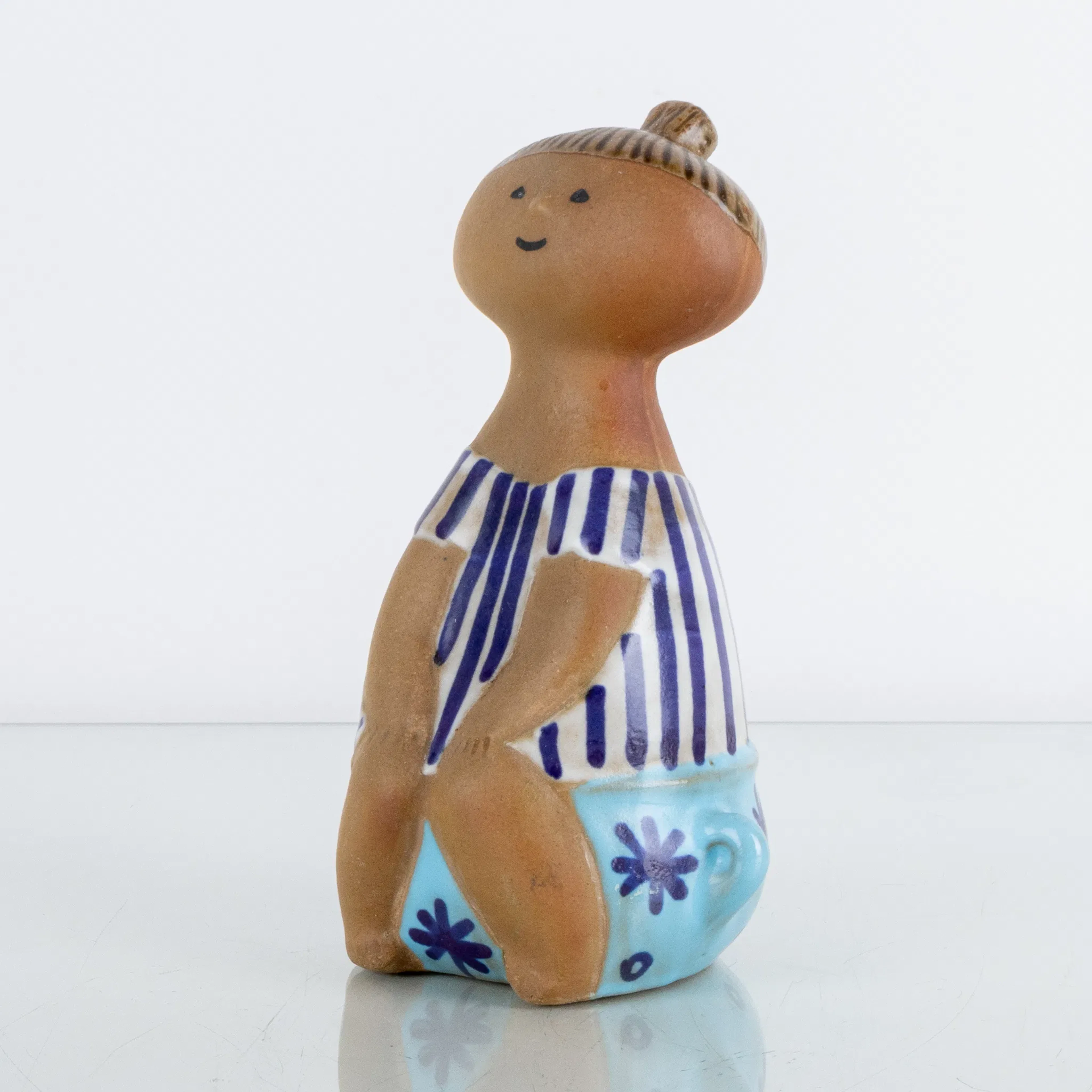 LISA LARSON, une figurine en grès, « Lotta », de la série « Les enfants de Larson », Gustavsberg