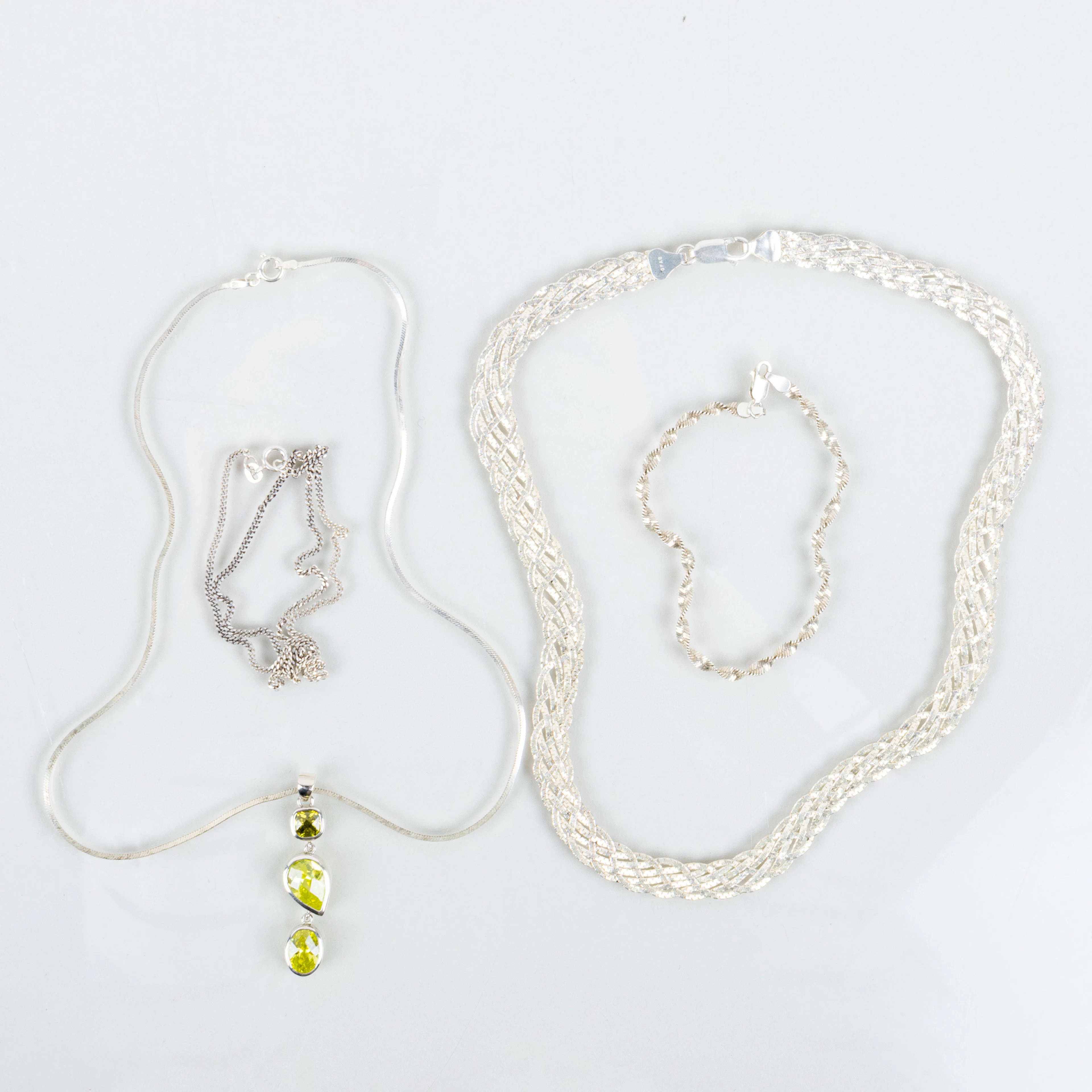 COLLANE E BRACCIALETTI, 4 pezzi, argento, anni 1900/2000