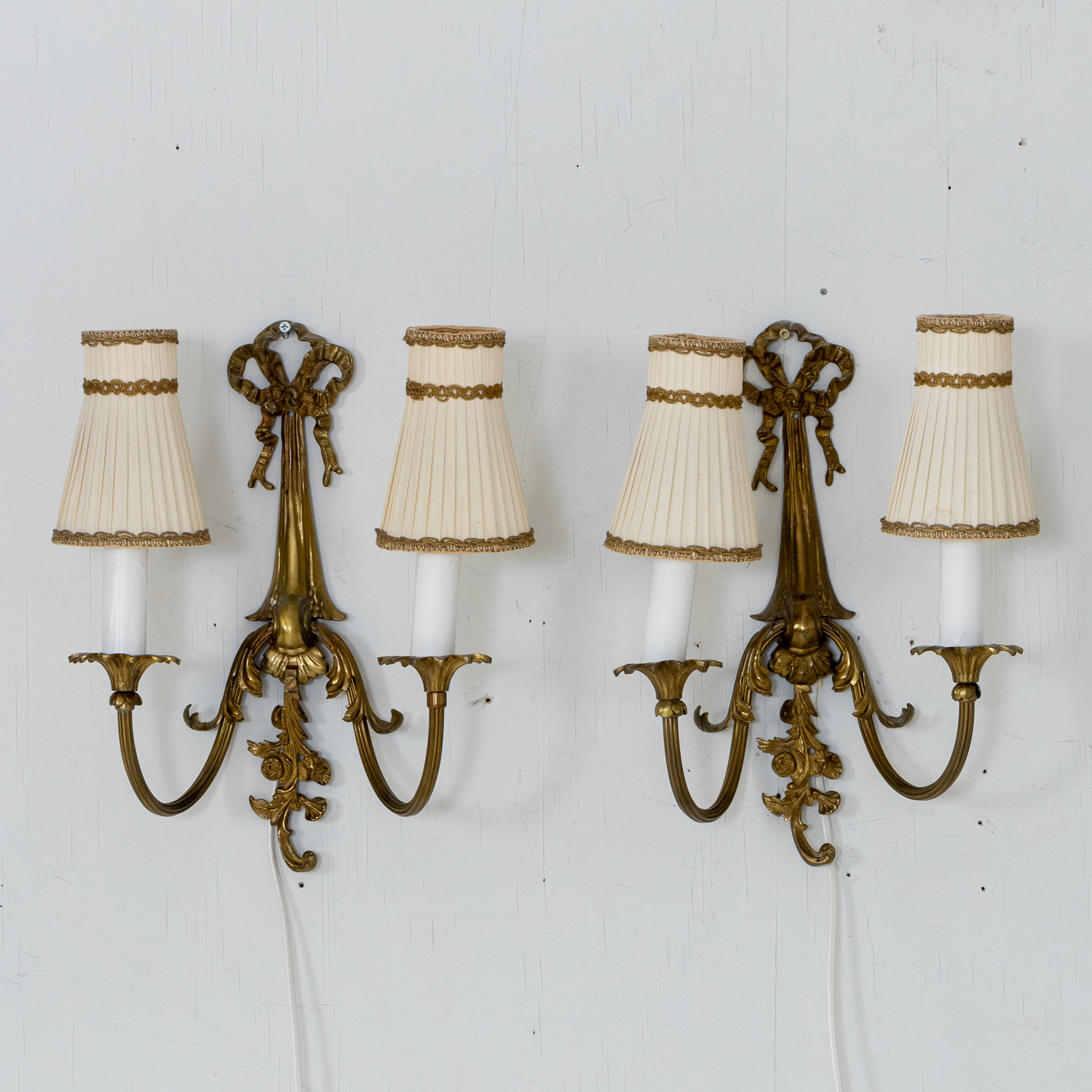 WAND-WAND-SCHEIN, 1 Paar, Louis-XVI-Stil, Messing, erste Hälfte des 20. Jahrhunderts