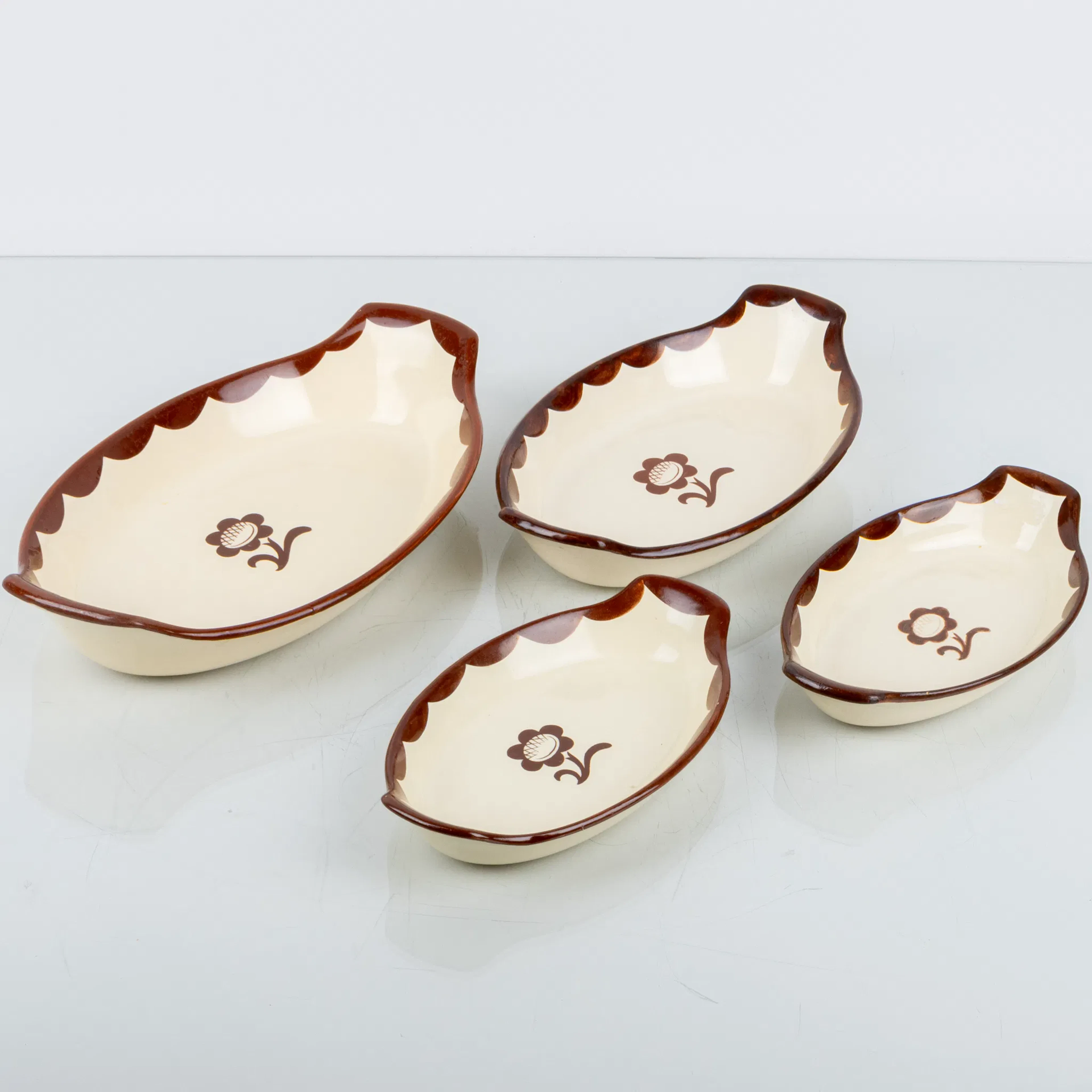 WILHELM KÅGE, 4 platos de porcelana, "Pyro", Gustavsberg, mediados del siglo XX