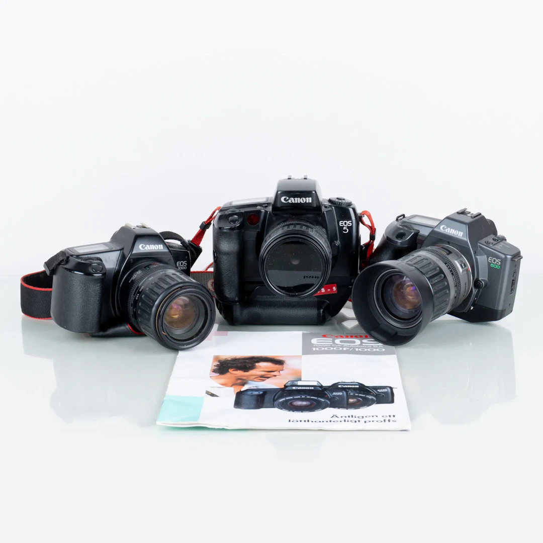 CÁMARAS, 3 PC, con objetivos, Canon Eos 600, Canon Eos 5 y Canon Eos 1000