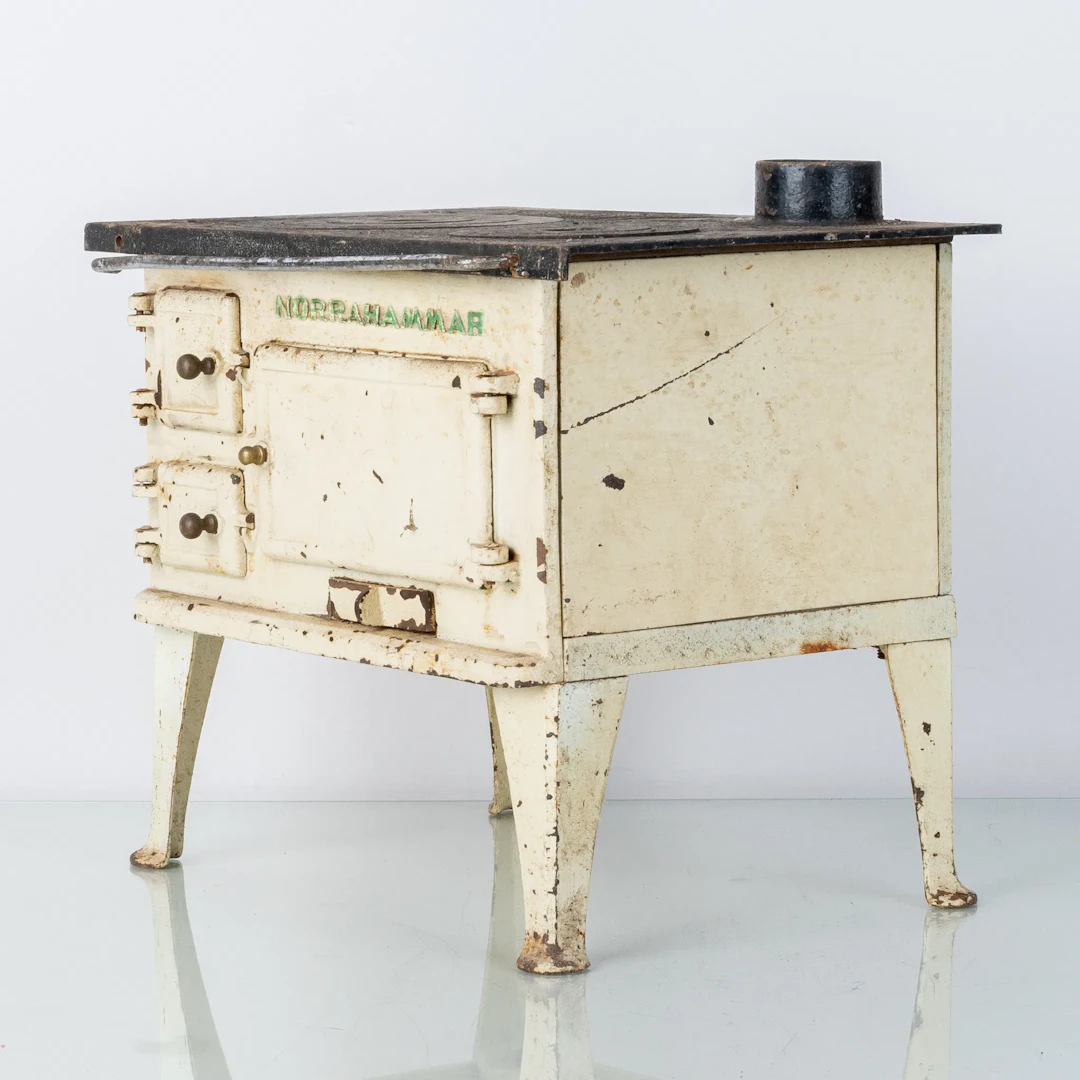 TOY STOVE, cast iron, Norrahammar, first half of the 1900s