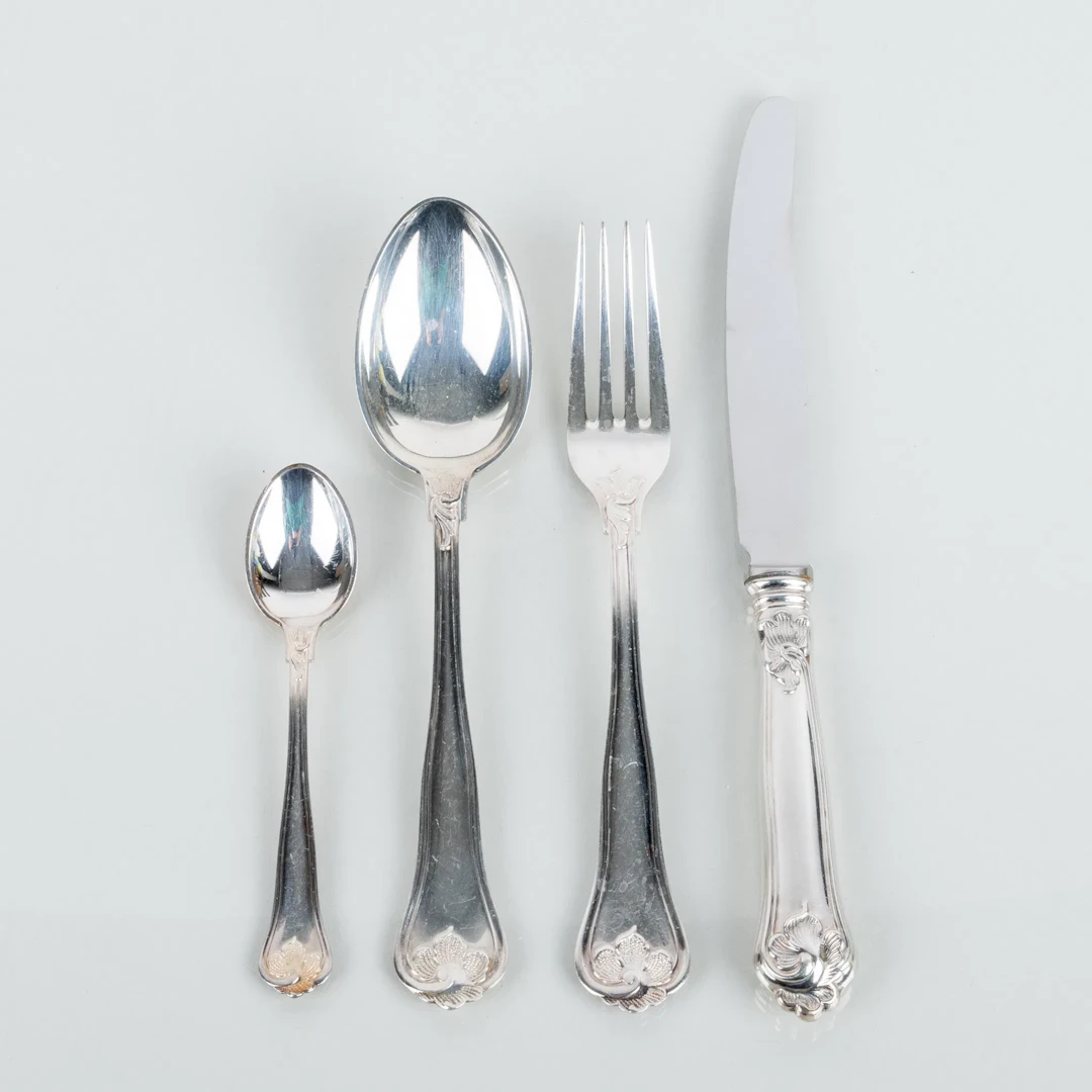 SET DI POSATE, 36 pezzi, argento, modello sassone, Cohr, probabilmente