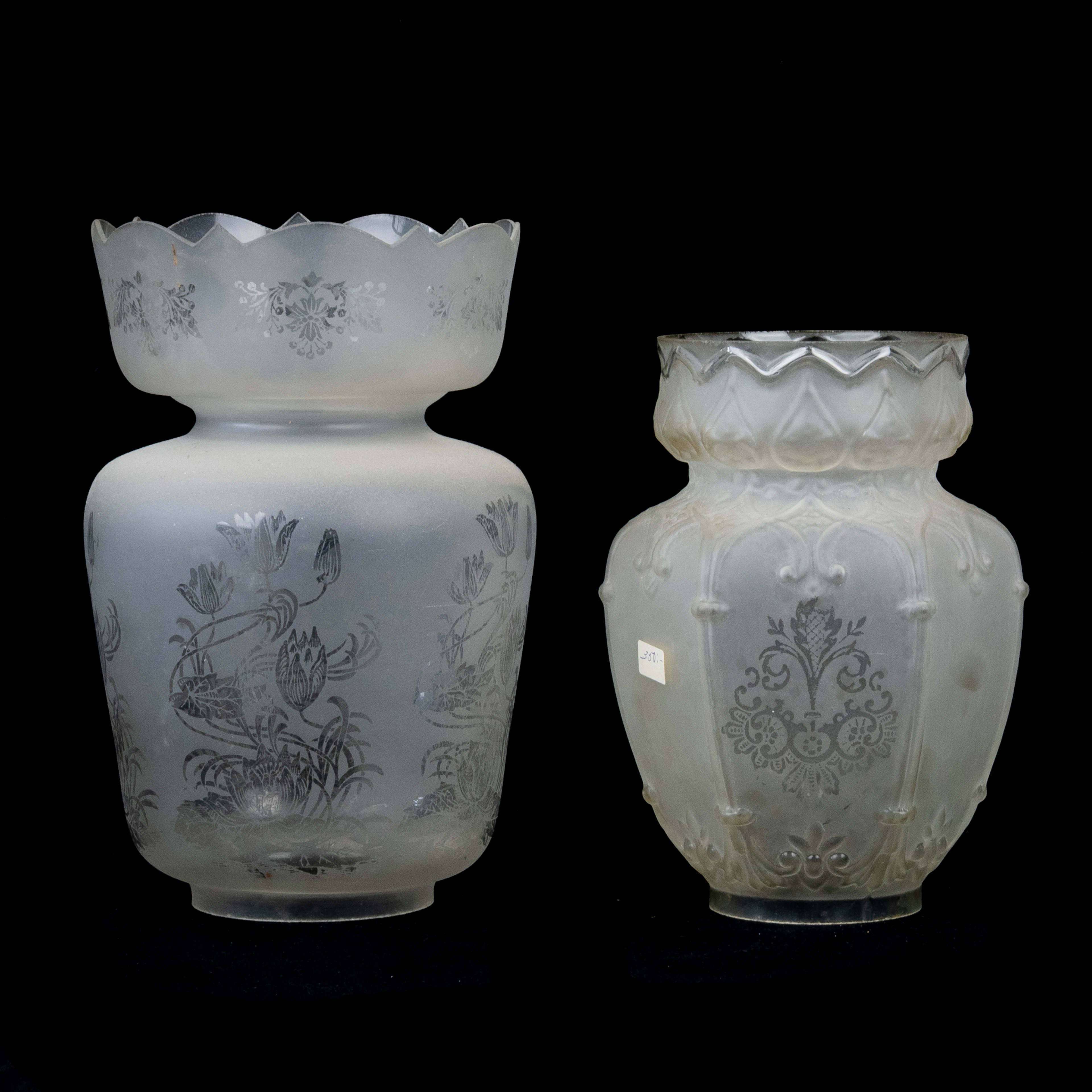 LAMPENBECHER, 2 Stück, Glas, für Tischpetroleumlampen, 1800er Jahre