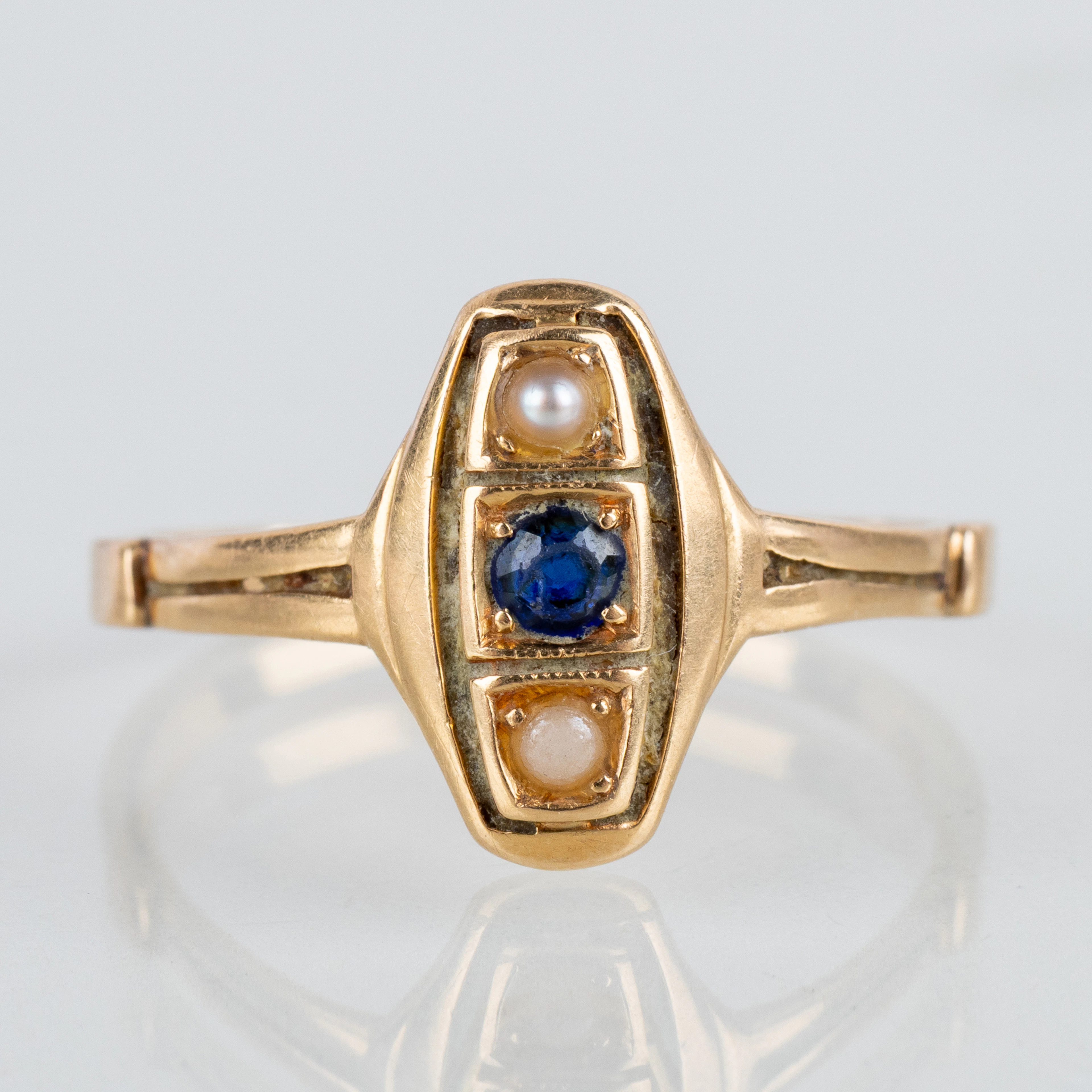 ANELLO, oro 18k con zaffiro sintetico e perle coltivate