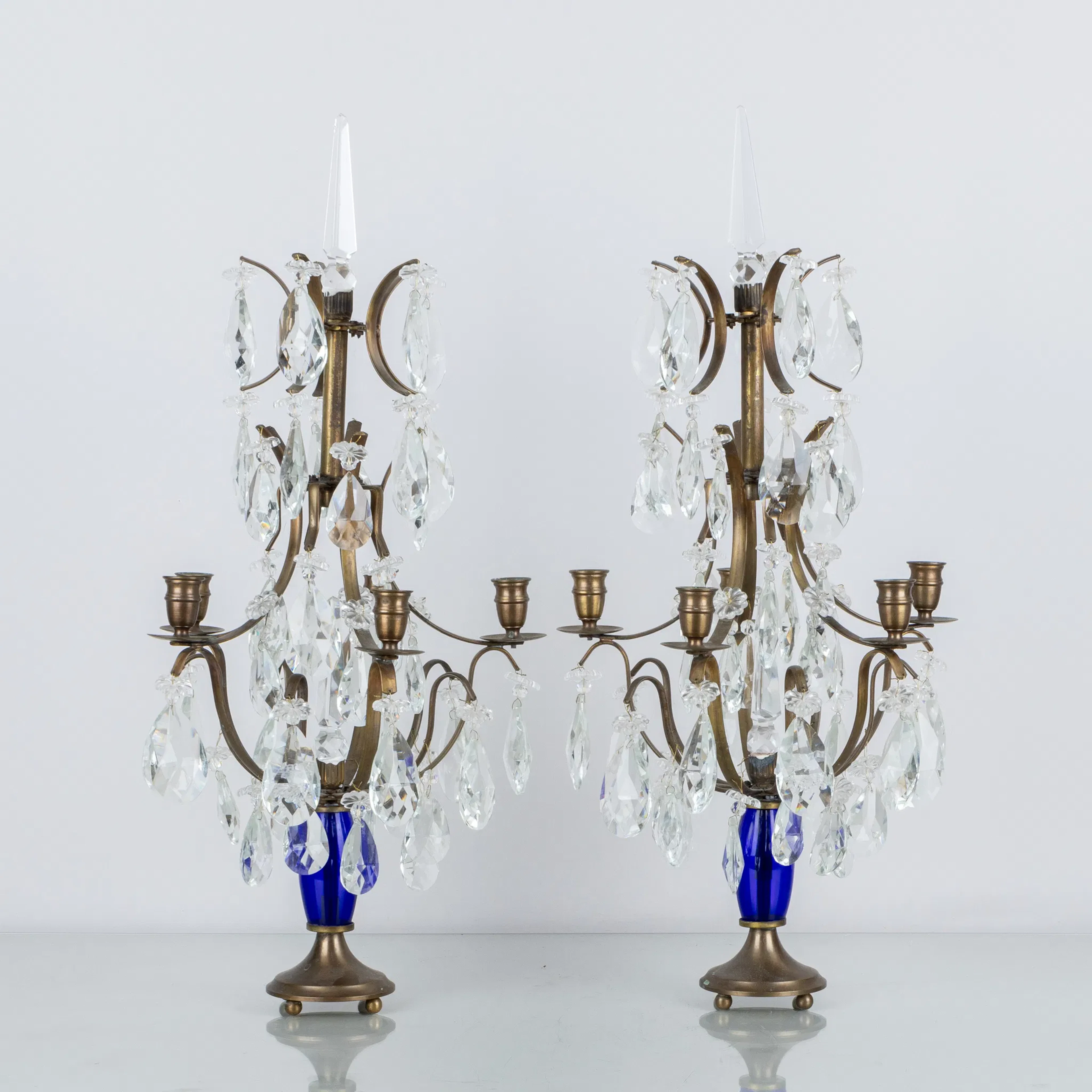 TABLE LUSTERS, 1 pair, brass and glass, 1900s