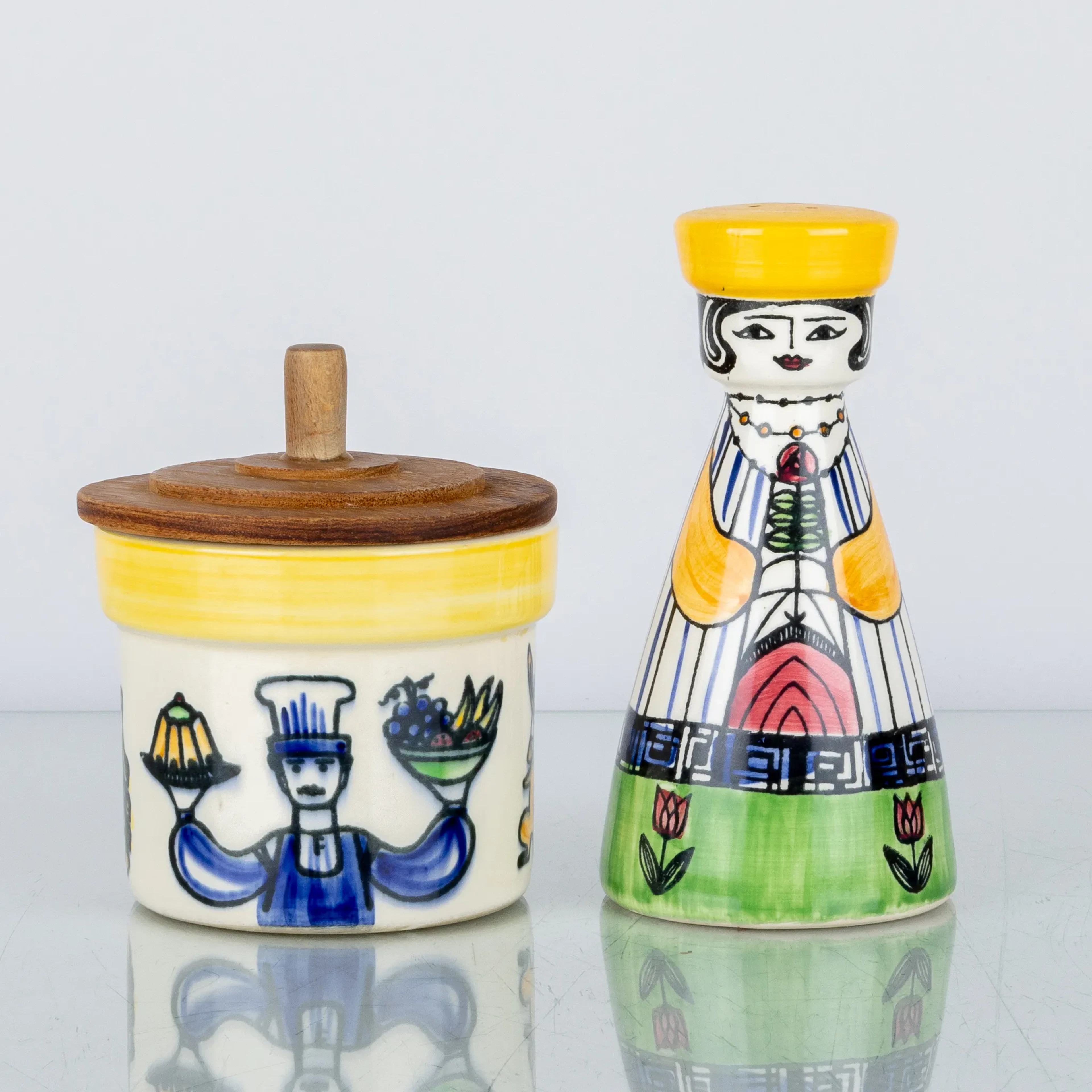 ANITA NYLUND, ein Glas und Bettwäsche, Porzellan, "Cockie" und "The Pepperson Family"