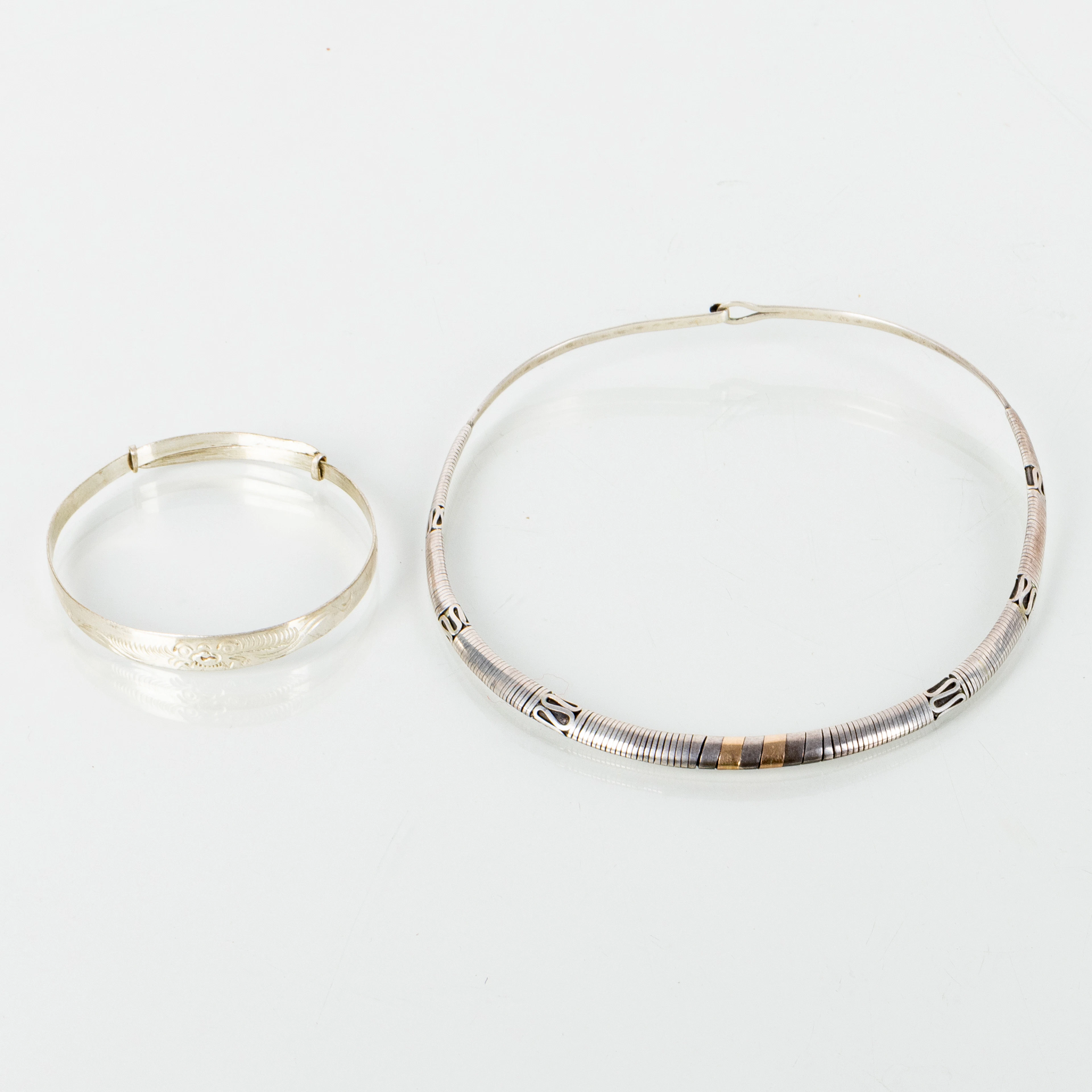 COLLAR Y BRAZALETE, plata, la segunda mitad del siglo XX