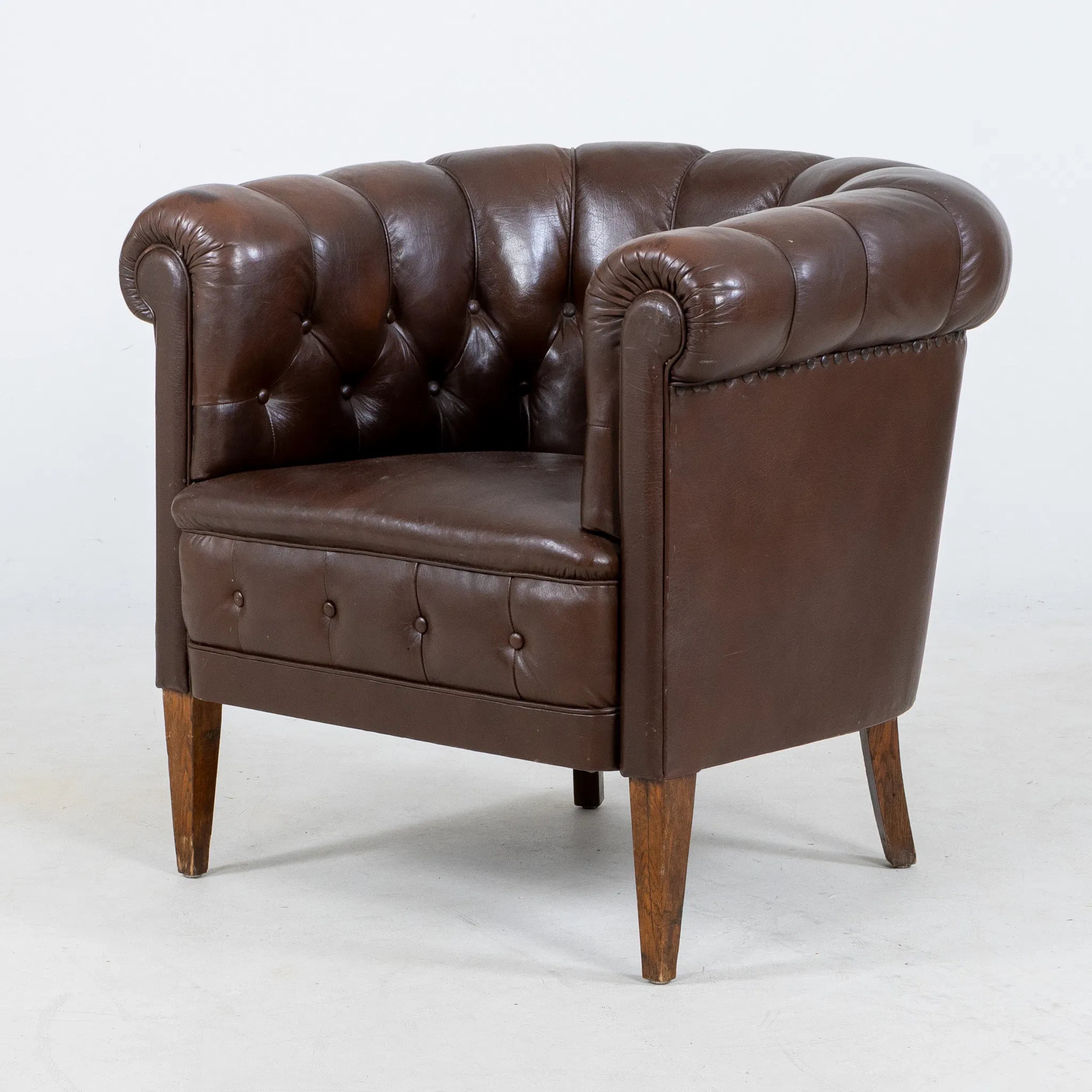 CLUB ARMCHAIR, the first half of the 20th century