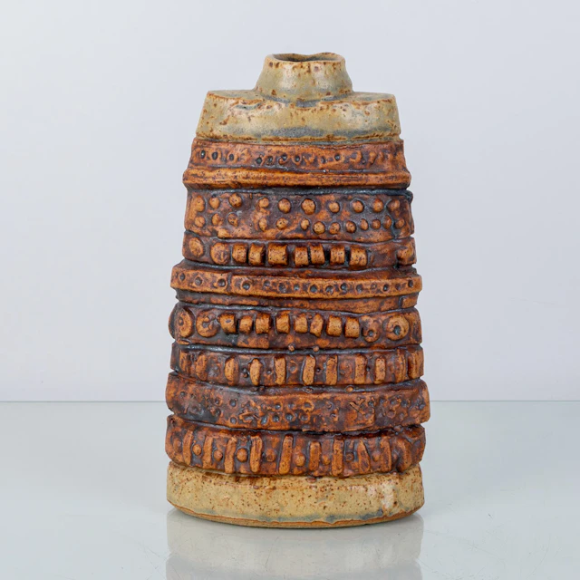 BERNARD ROOKE, eine Steingutvase, zweite Hälfte des 20. Jahrhunderts, Stempel signiert