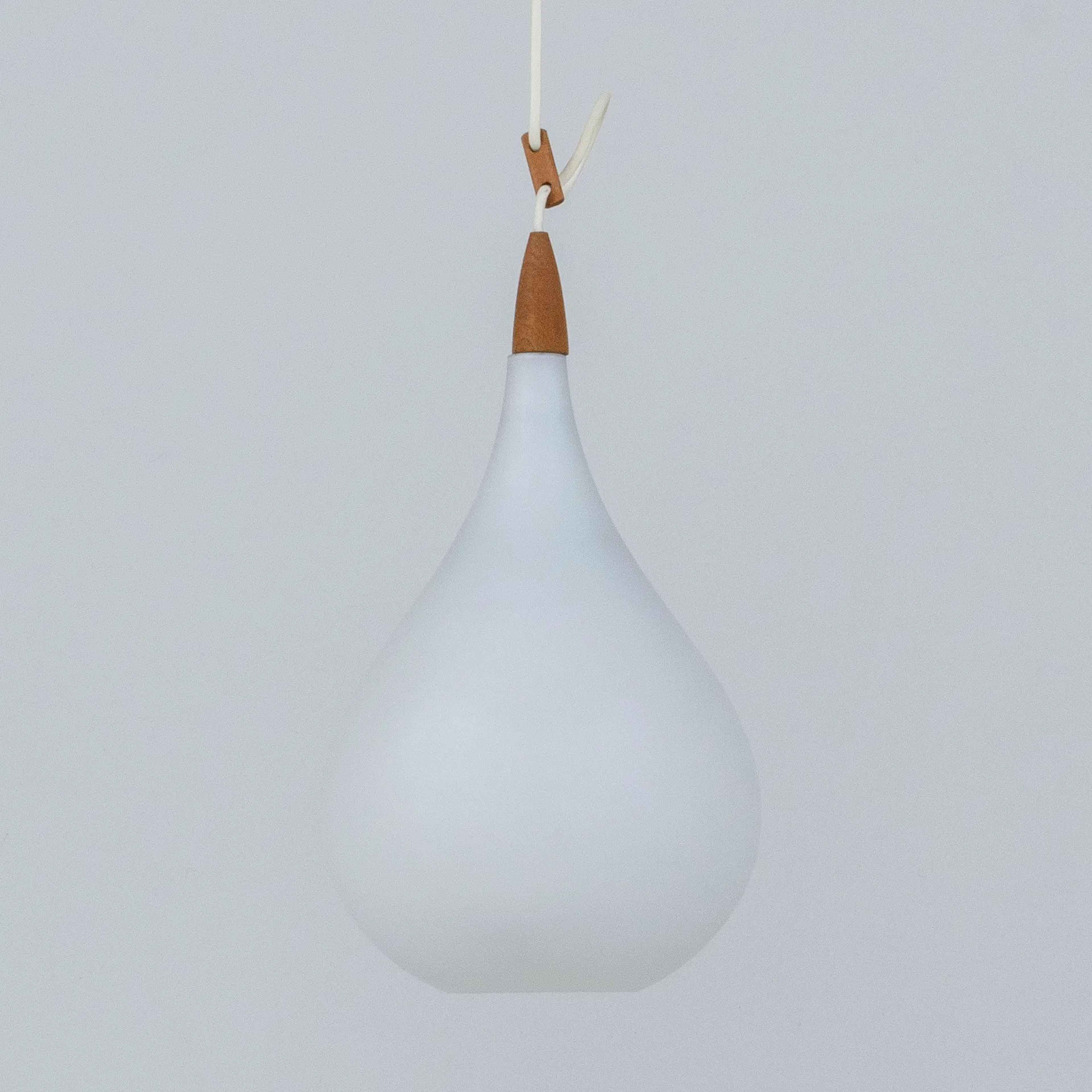 UNO & ÖSTEN KRISTIANSSON, UNA LAMPADA A SOSPENSIONE "Droppen", Luxus, Vittsjö, anni '50