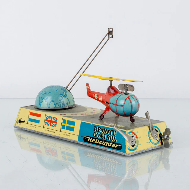JUGUETE DE HOJALATA, Helicóptero teledirigido, Alemania, años 50