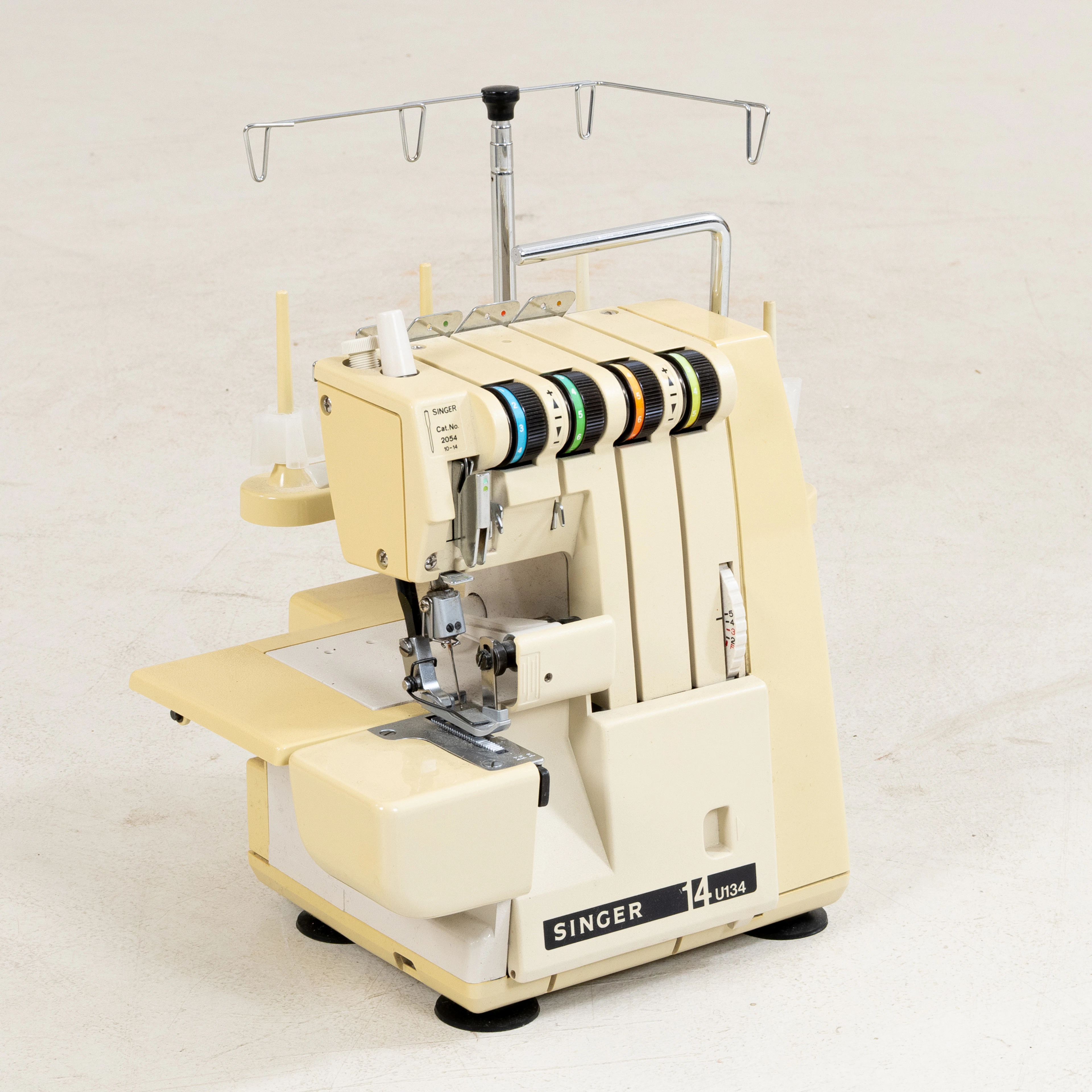 MACHINE À COUDRE, Singer, Overlock