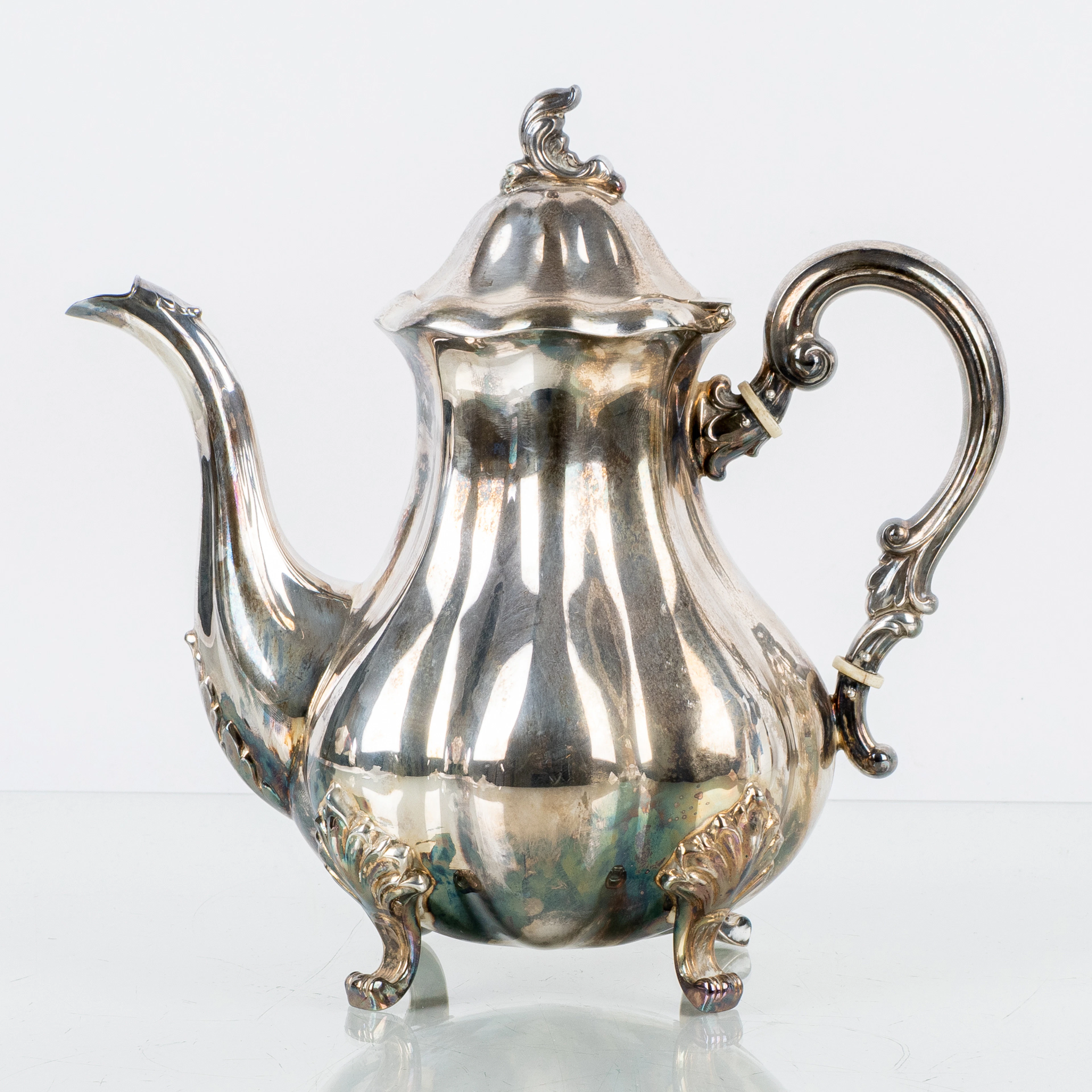 CAFFETTIERA, argento, seconda metà del 1800, peso circa 500 g