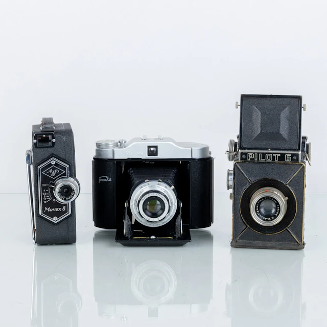 KAMERAS, 3 PCs, Agfa Movex 8, Pilot 6 und Franka Solida Record