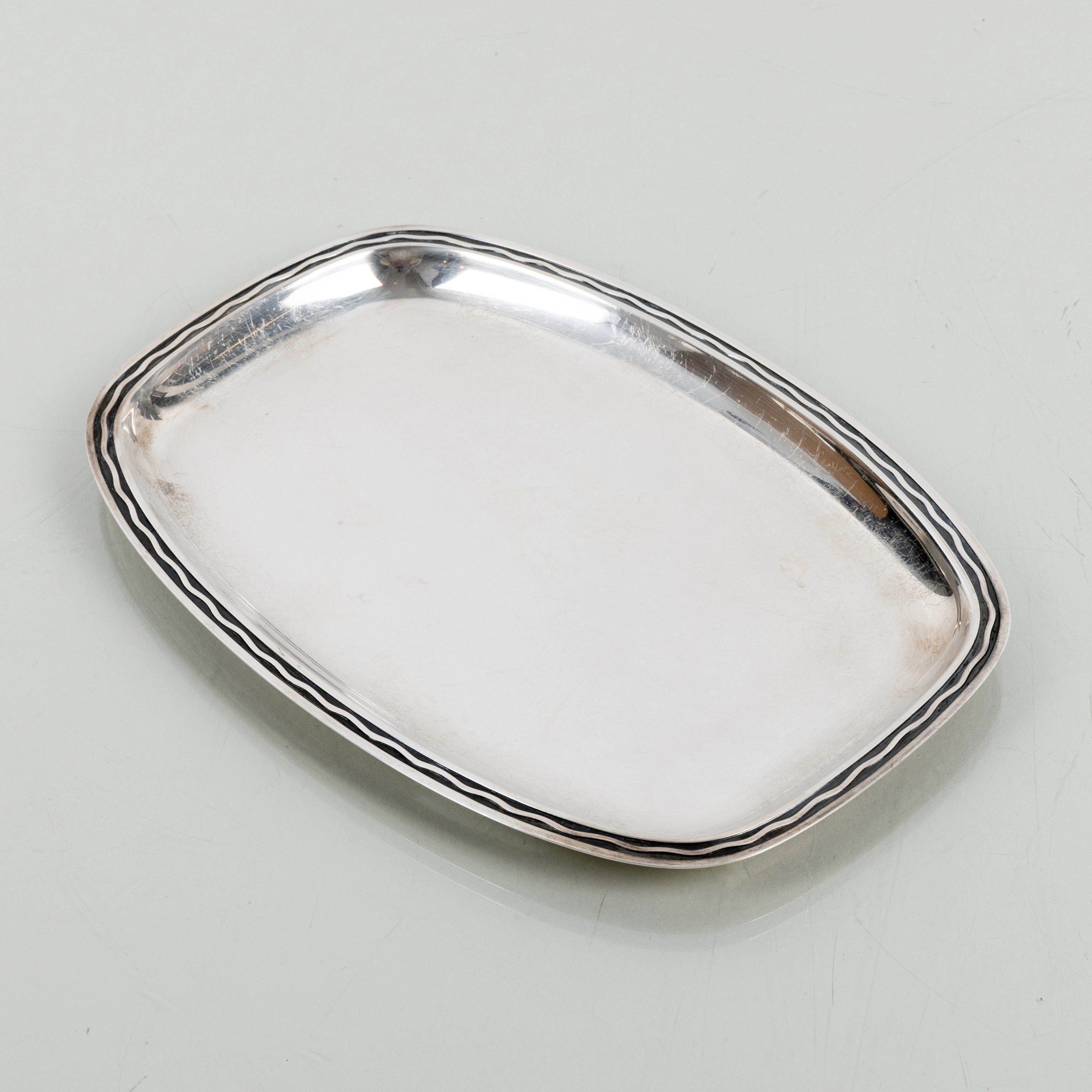 GUSTAF JANSON, un vassoio in argento, 1957, peso circa 145 g