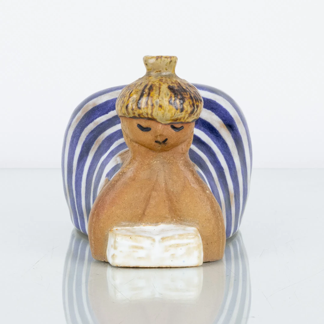 LISA LARSON, figur, stengods, ur serien "ABC-flickor", Gustavsberg