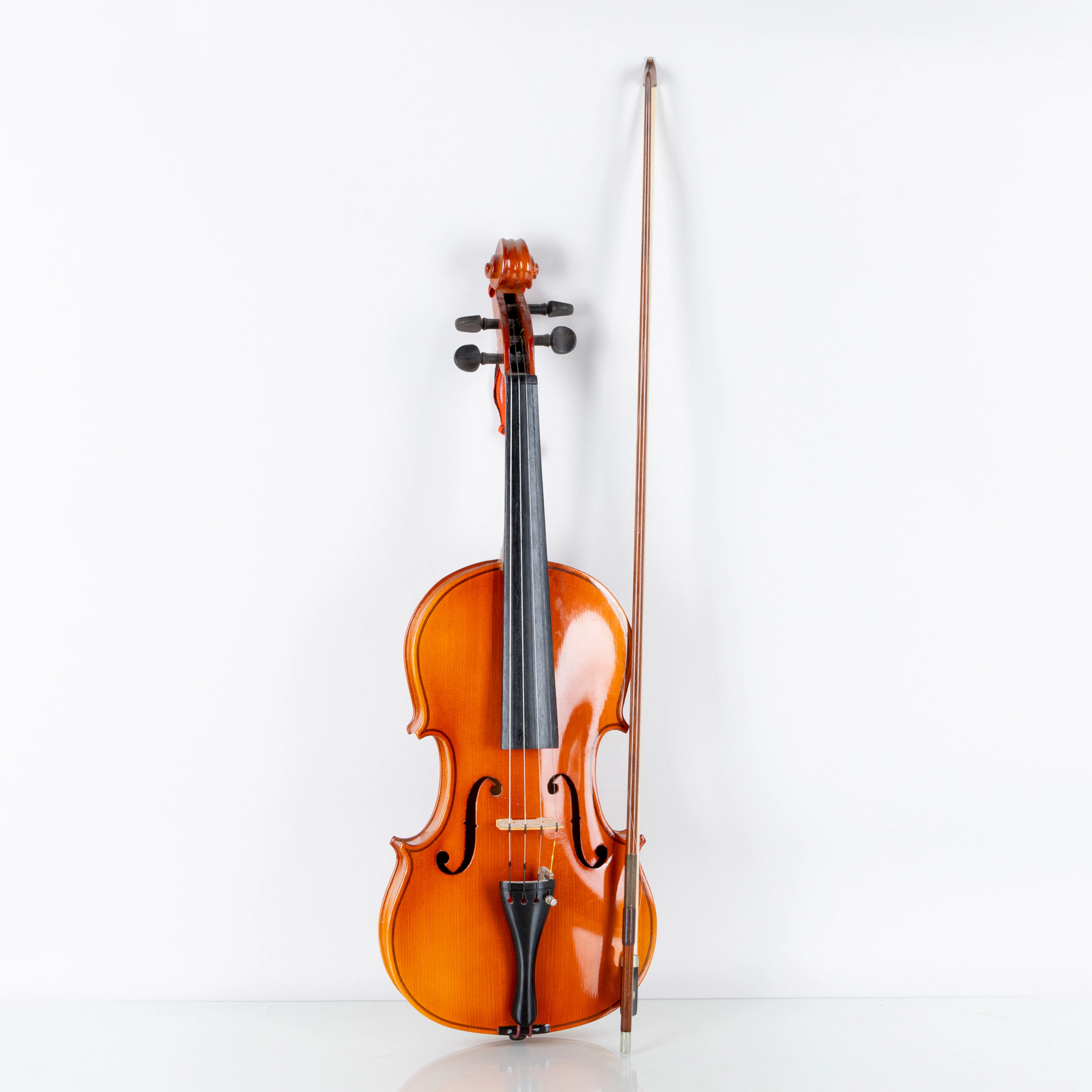 VIOLÍN CON ARCO, DÉCADA DE 1900