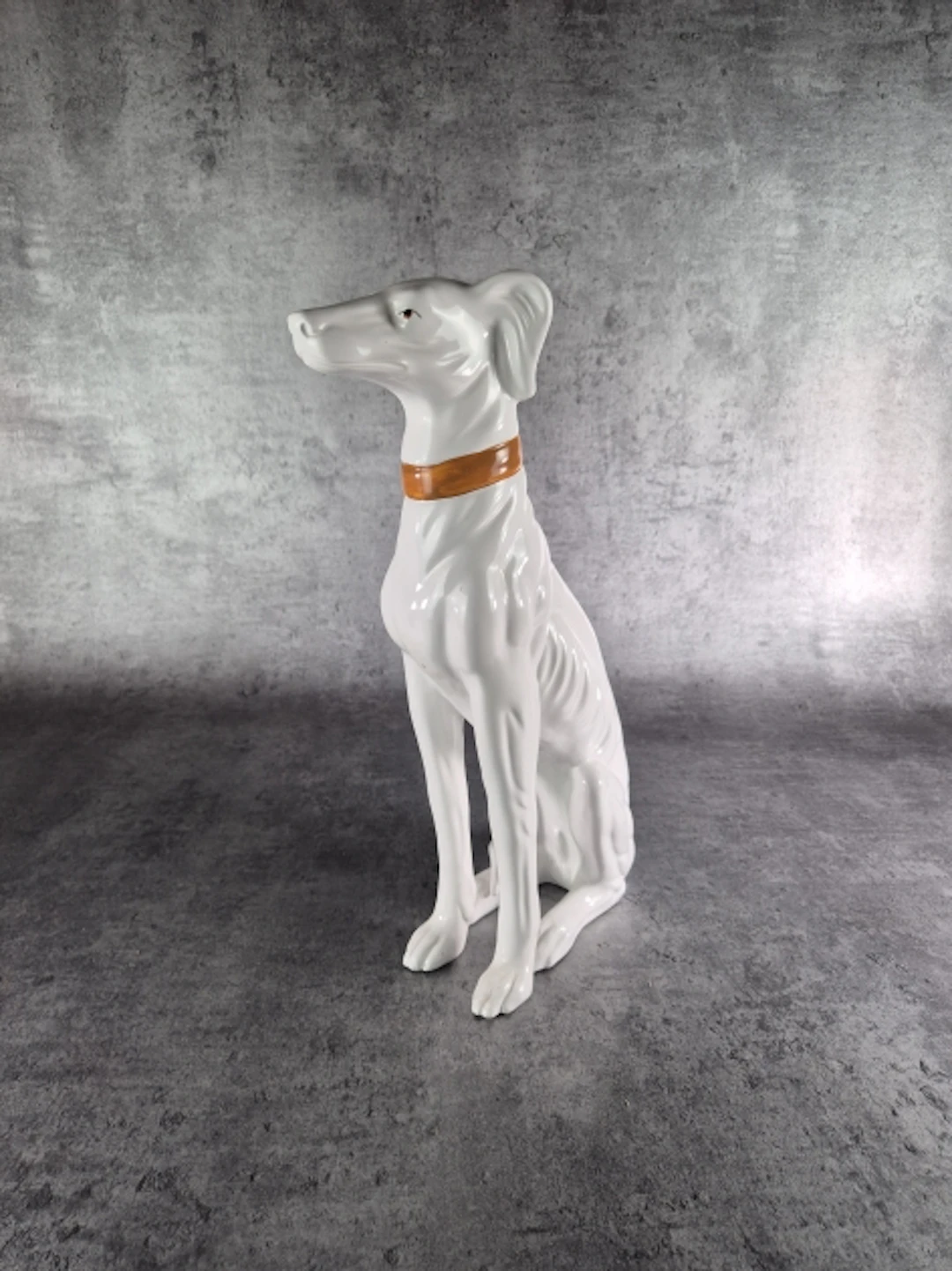 Porslinshund.
