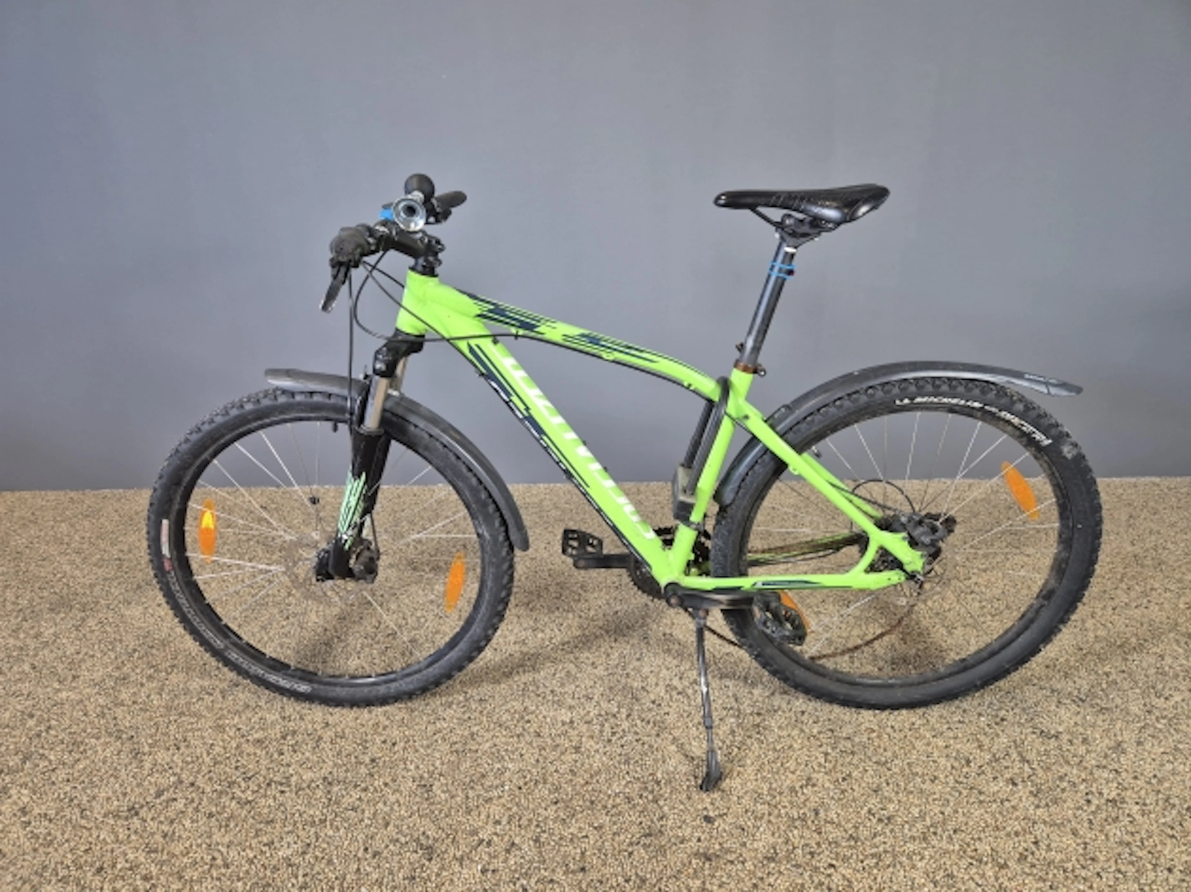 Mountainbike. Specialied. Ramstorlek 17,5". Däckstorlek 27,5".