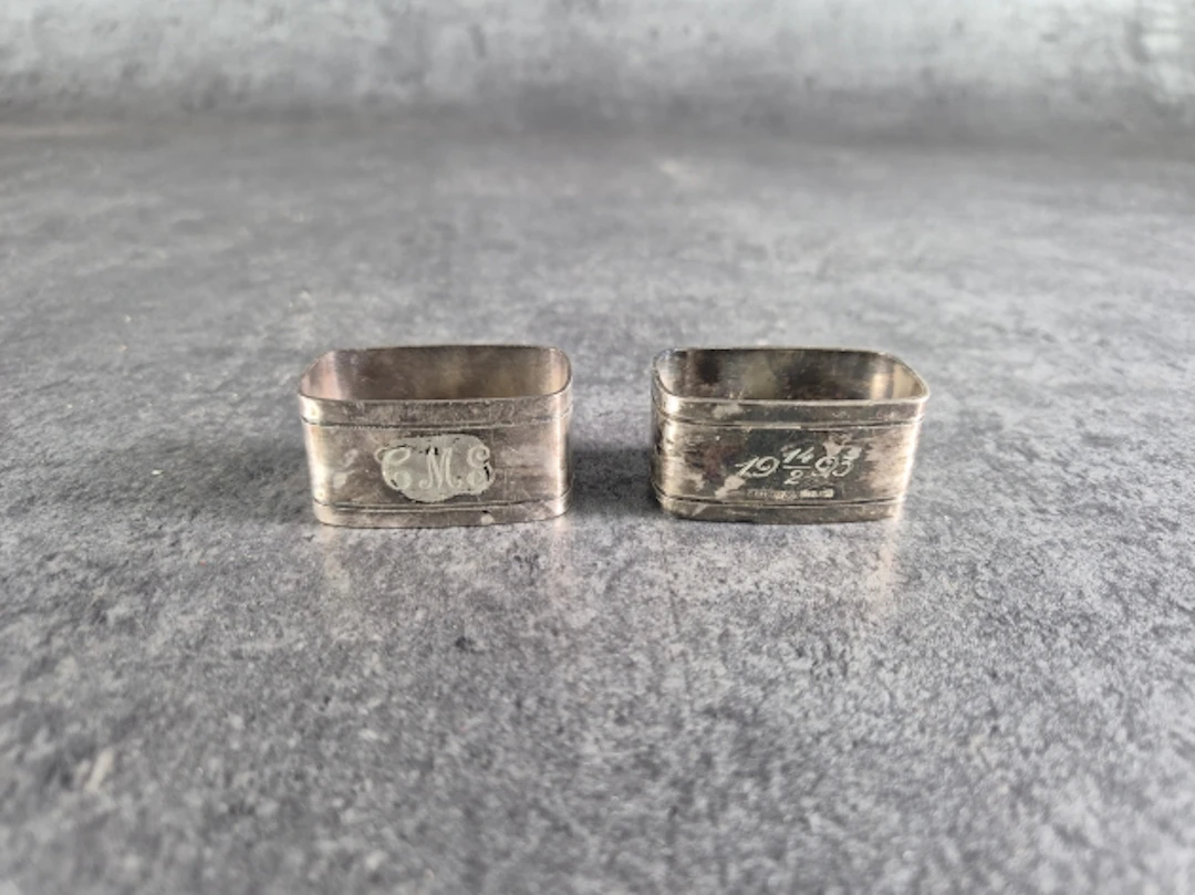 2st Servettringar. Silver.