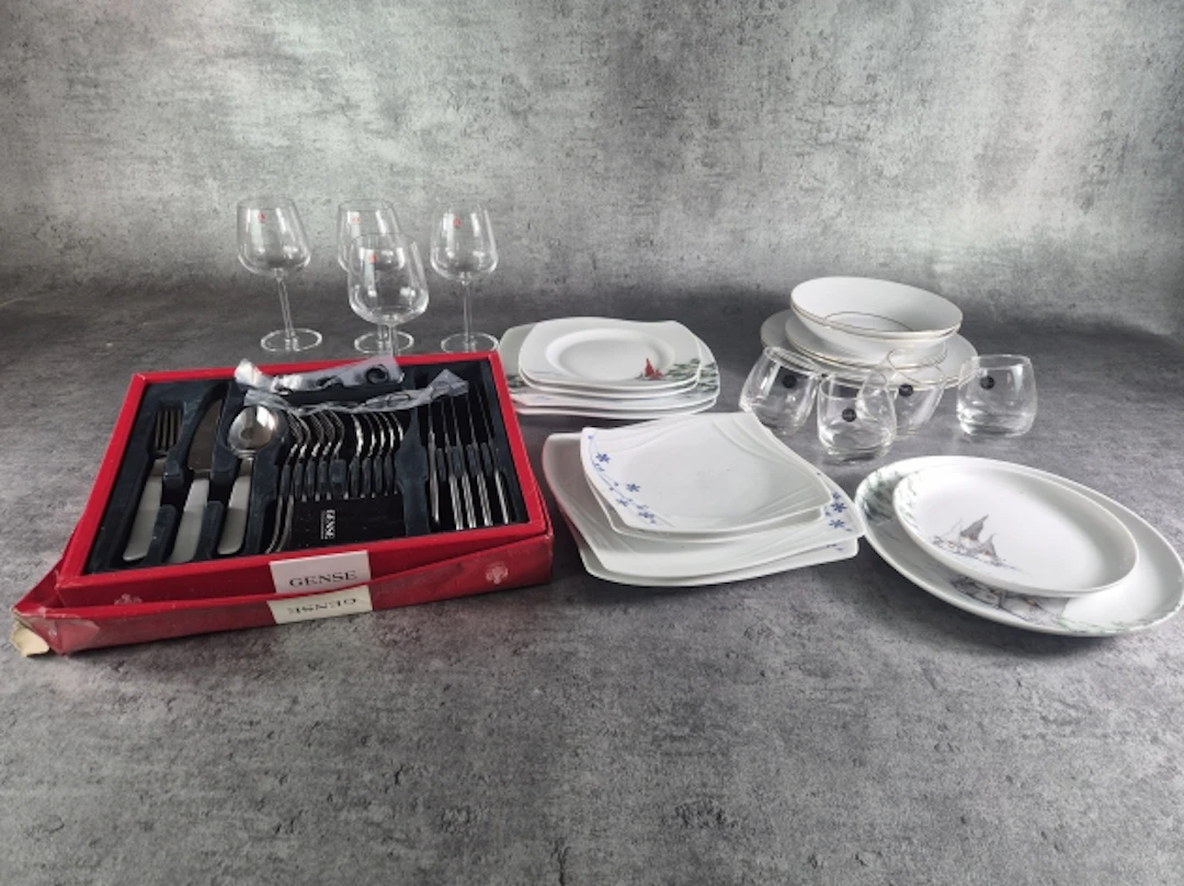 Parti diverse. Bl.a. Glas, Iittala.