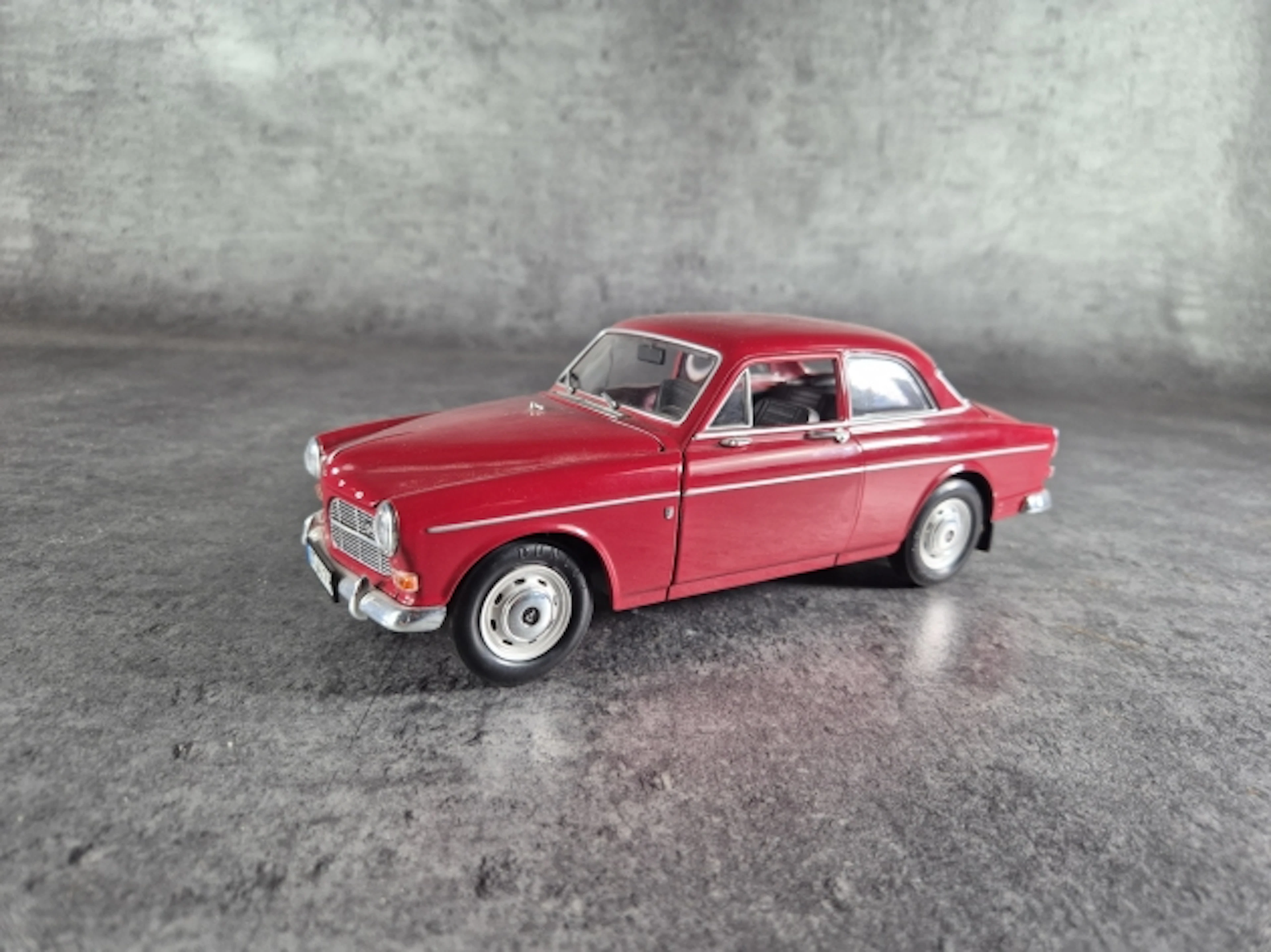Modellbil. Volvo Amazon.