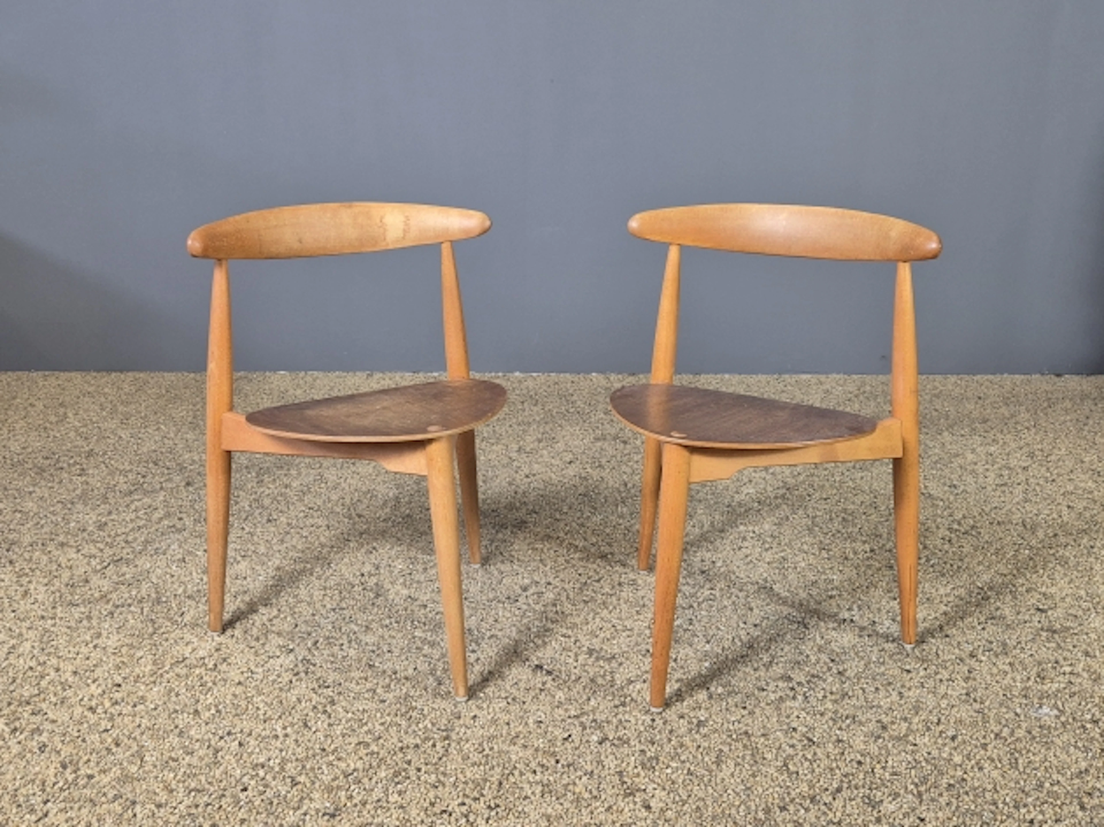 Paret stolar. Hjertestolen, Fritz Hansen. Danmark.
