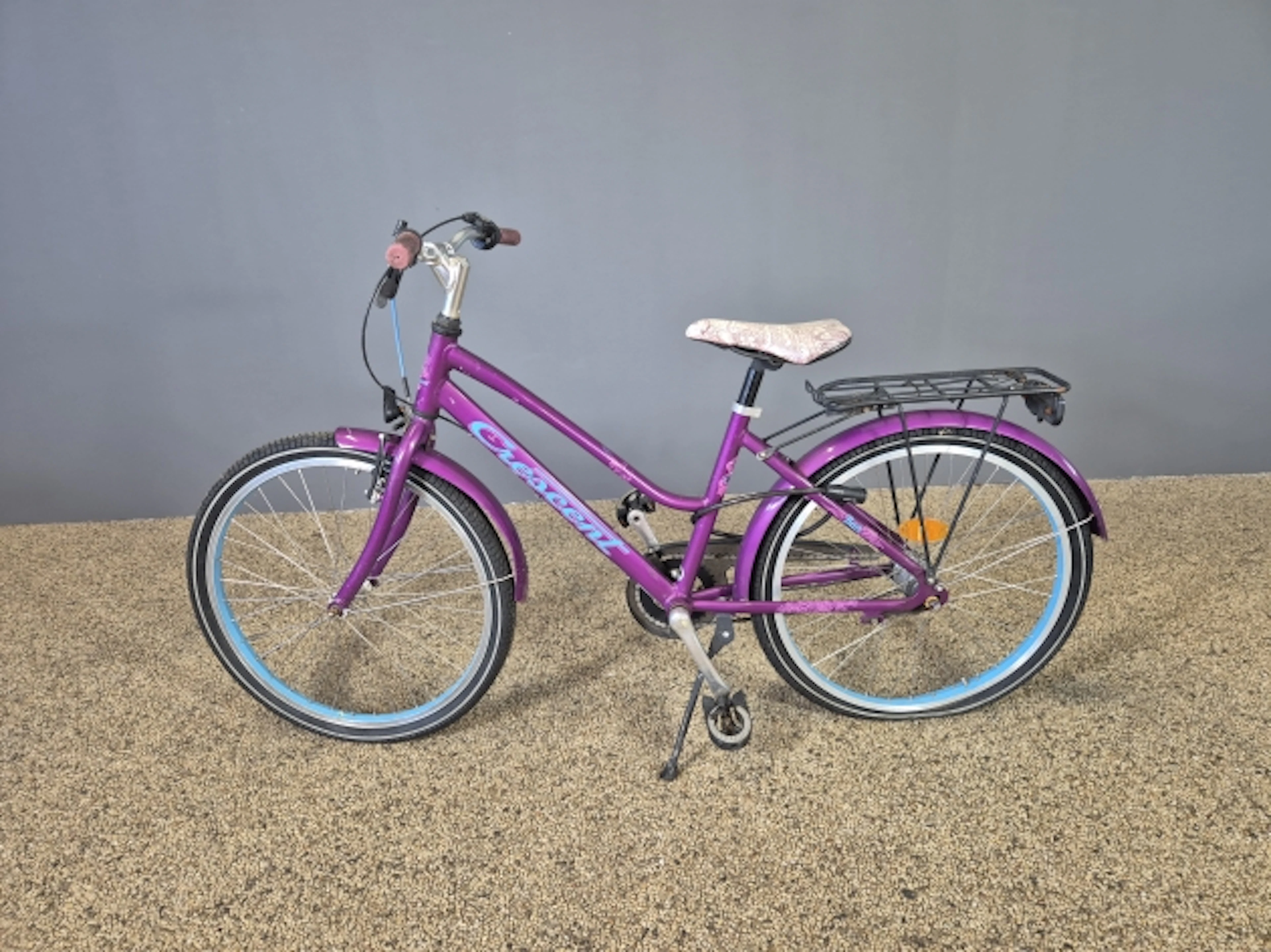 Flickcykel. Ramstorlek 15". Däckstorlek 24".