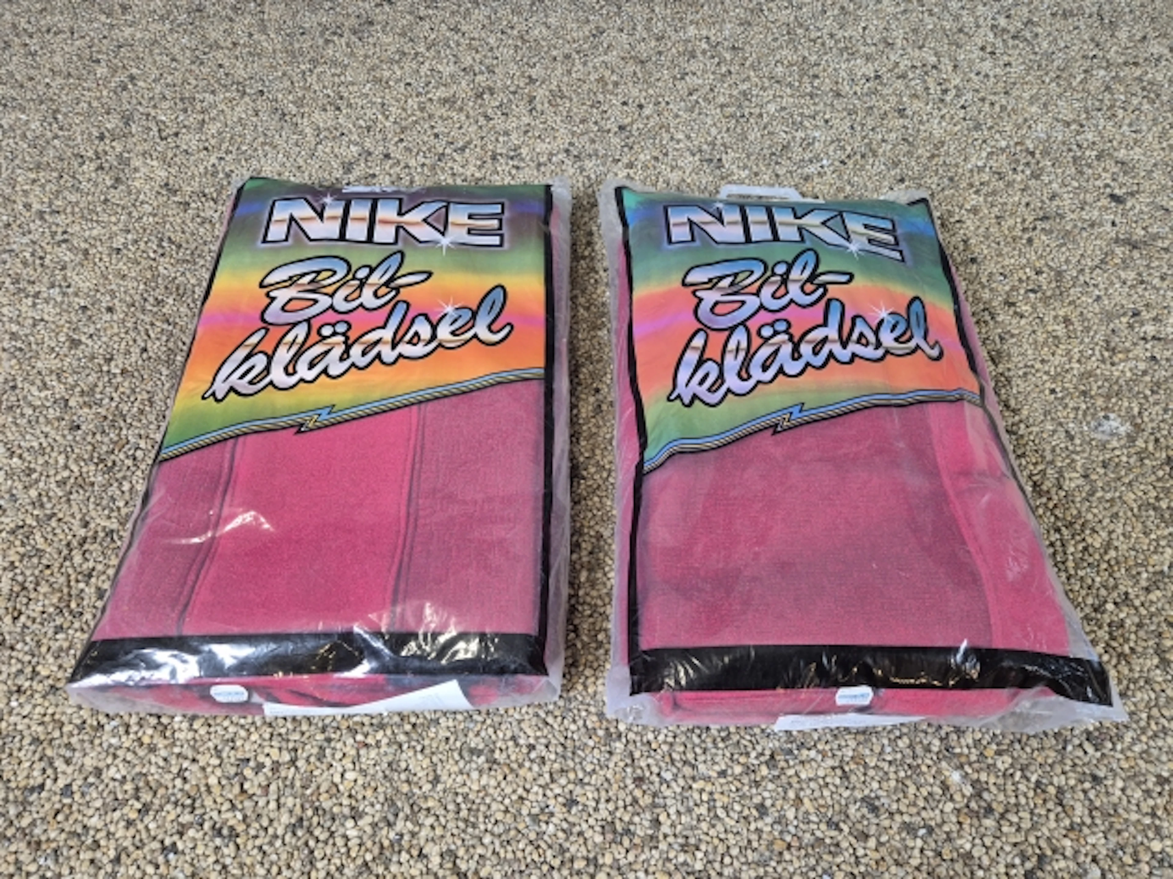 2st Bilklädslar. Nike.