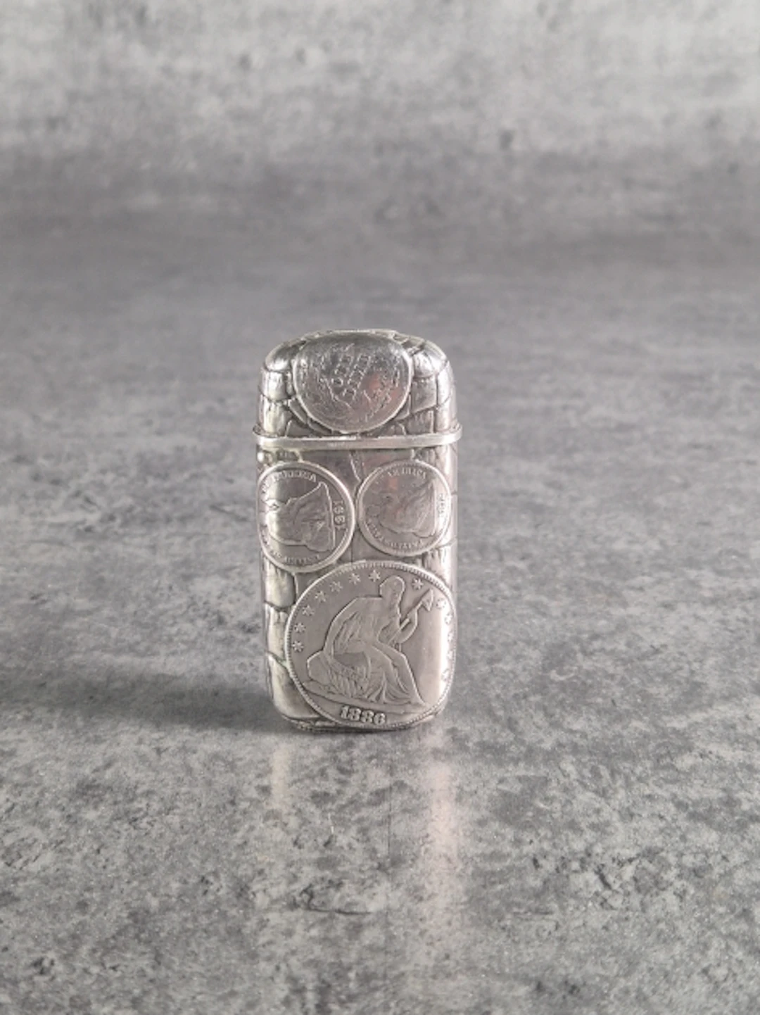 Etui. Silver.