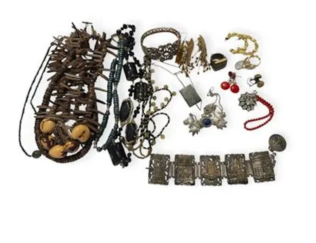 BIJOUX FANTAISIE - Lot 229