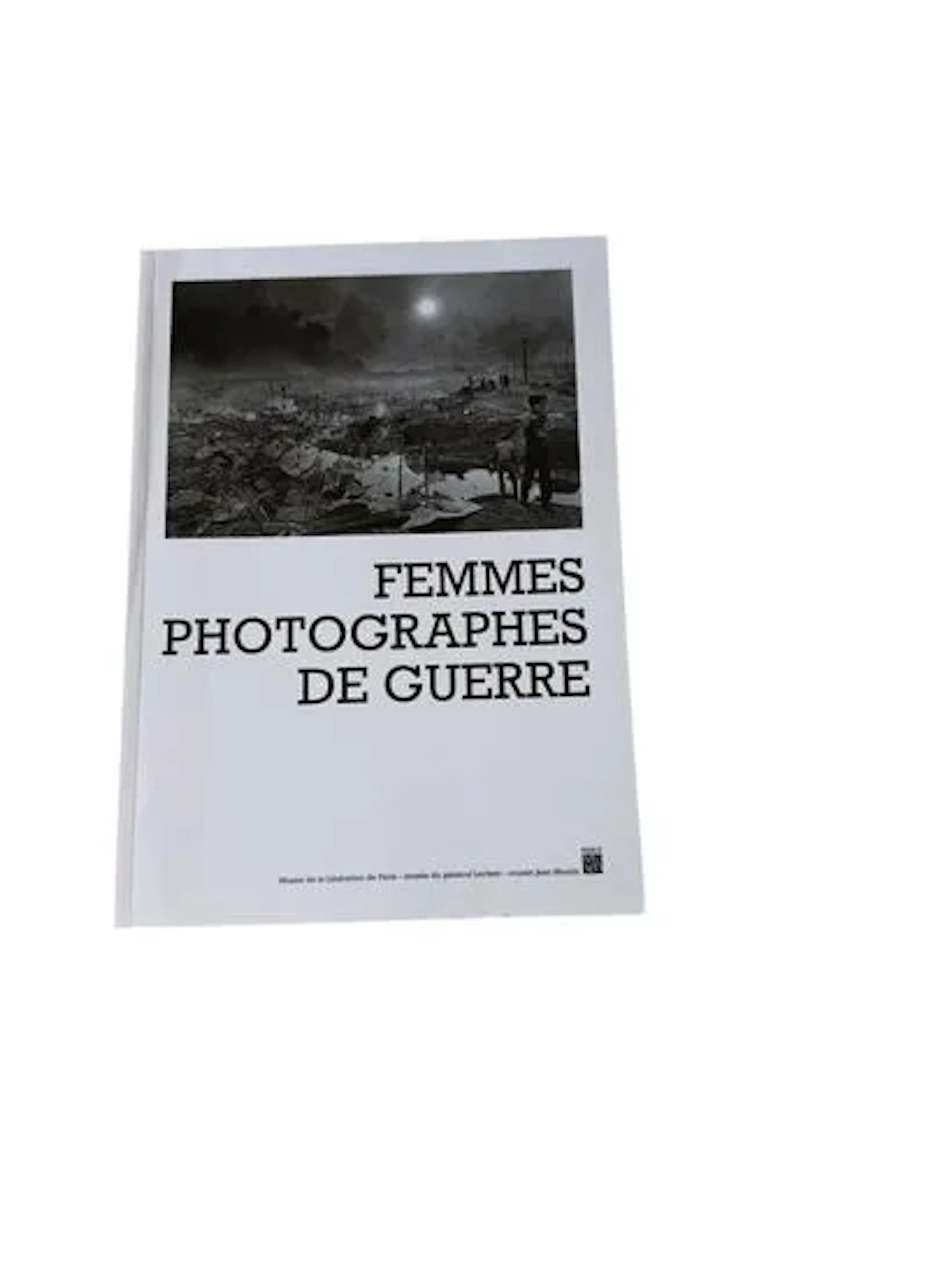 FEMMES PHOTOGRAPHES DE GUERRE - Lot 462
