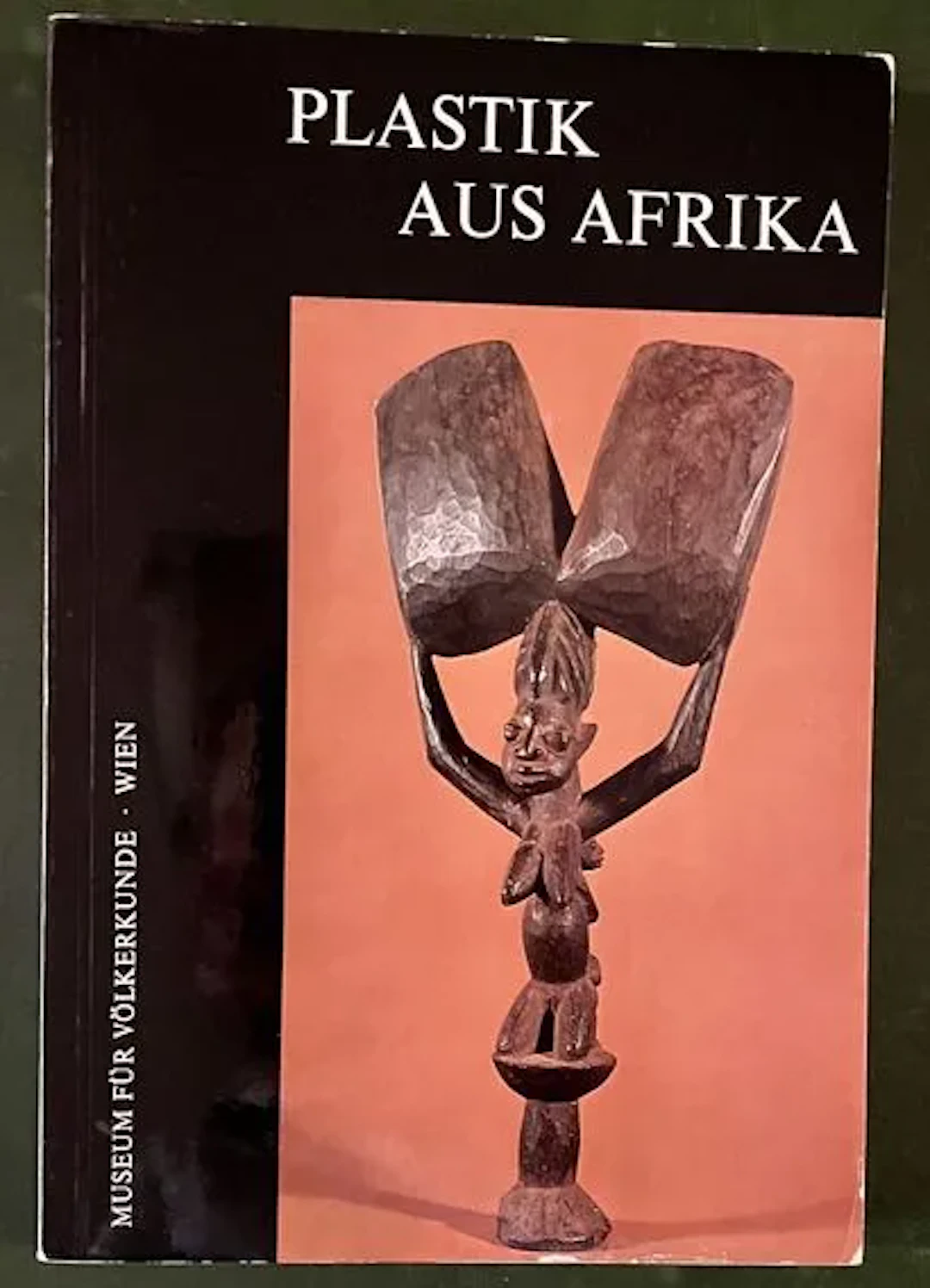 SCHWEEGER-HEFEL (Annemarie). — SCULPTURE FROM AFRICA - Lot 231