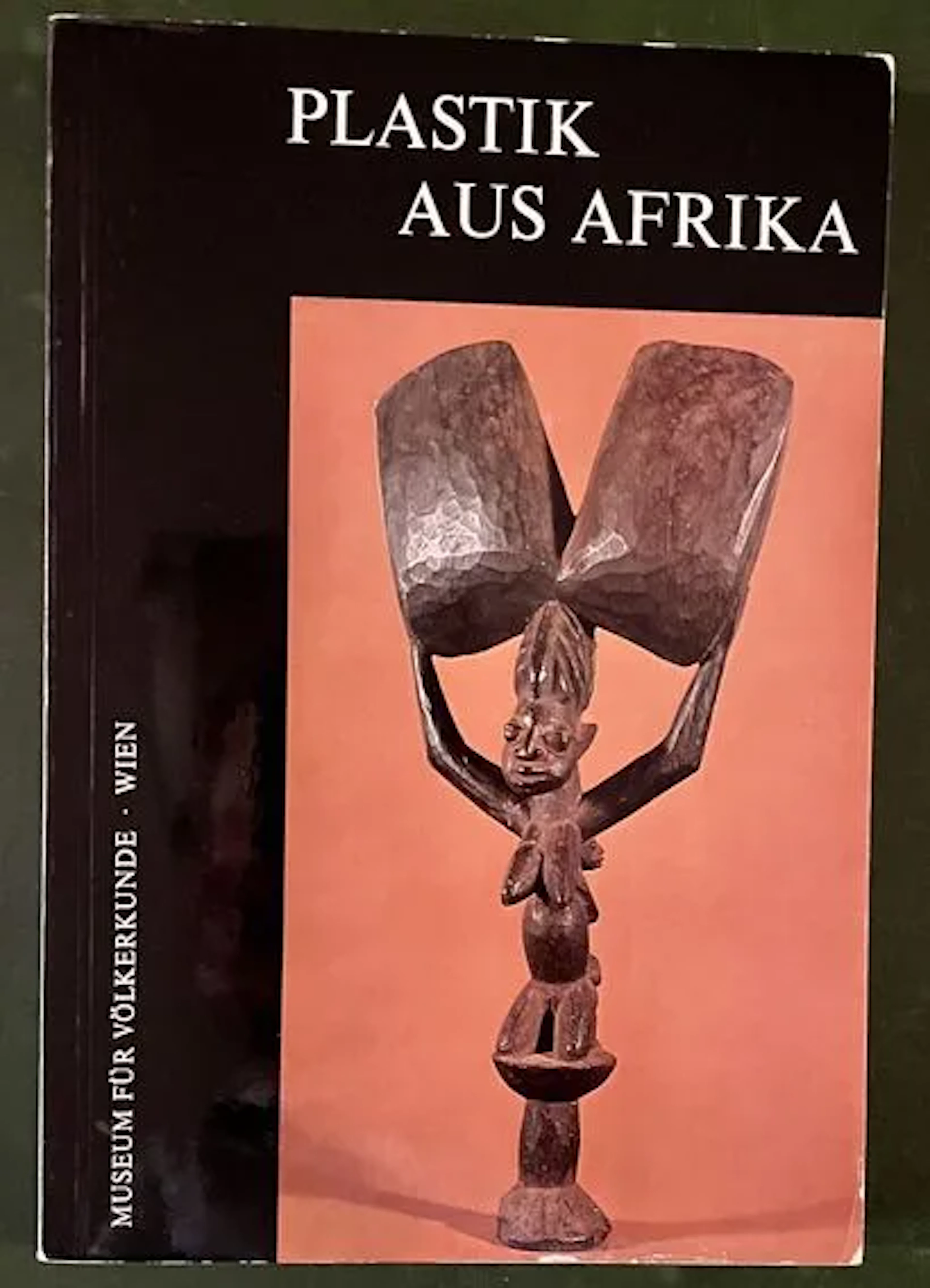 SCHWEEGER-HEFEL (Annemarie). — SCULPTURE FROM AFRICA - Lot 231
