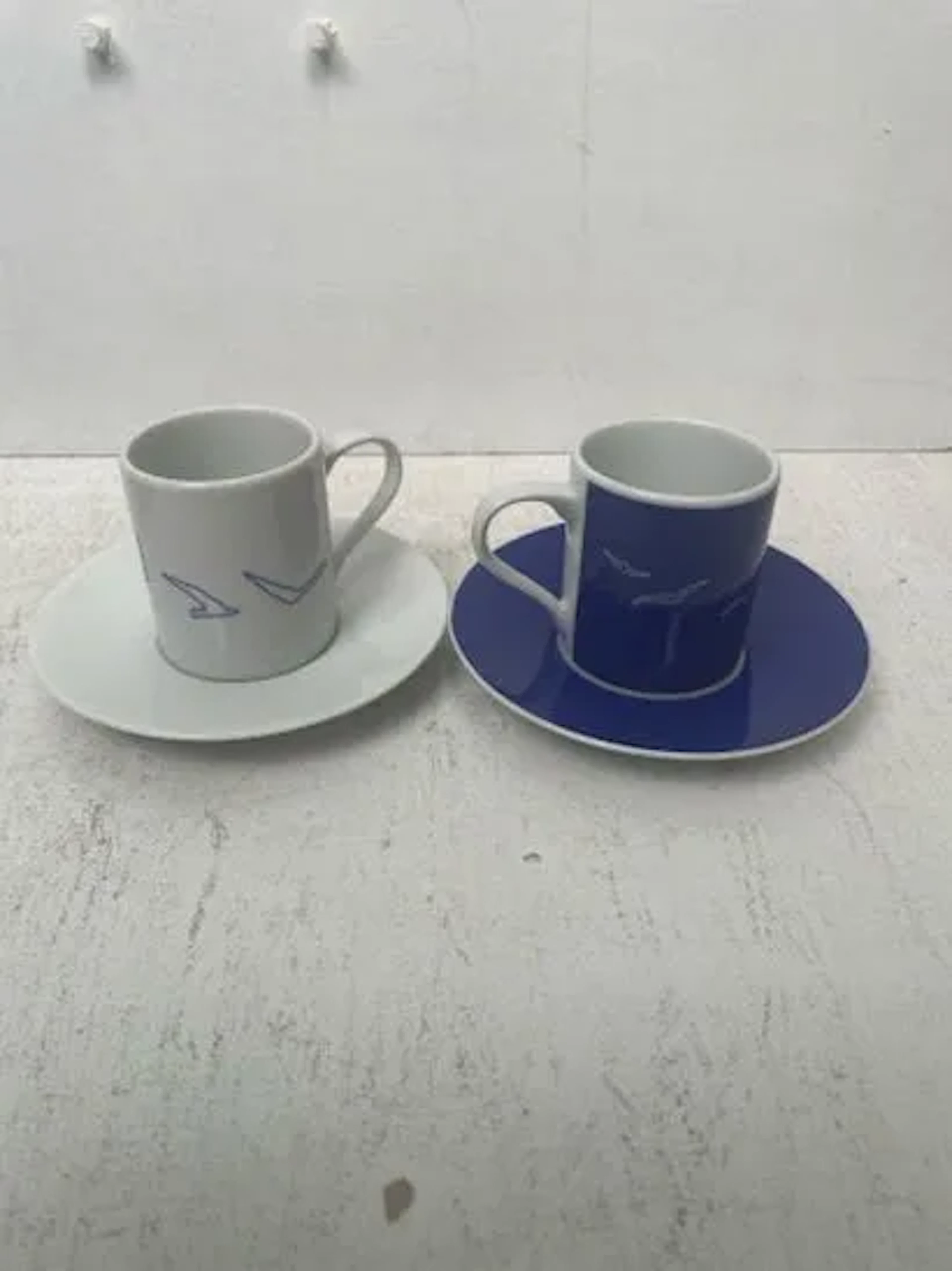 Duo de Tasses à Espresso et Soucoupes - Jean-Michel Folon - - Lot 86