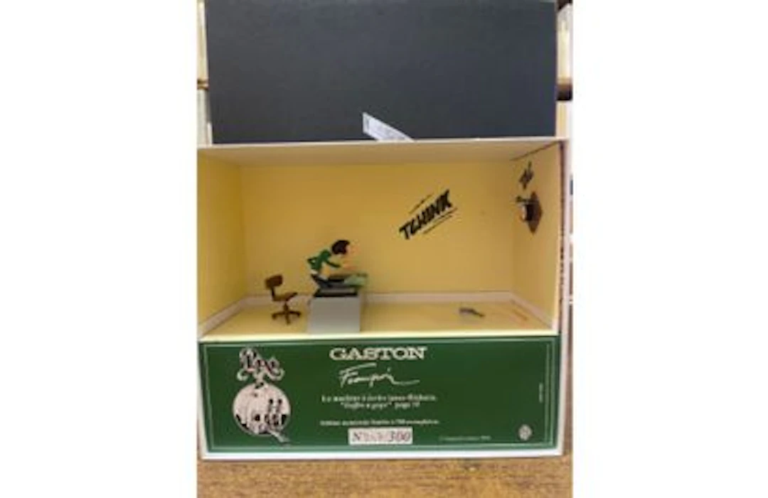 PIXI 2/6588 - La Machine à écrire Lance-fléchettes - Lot 103