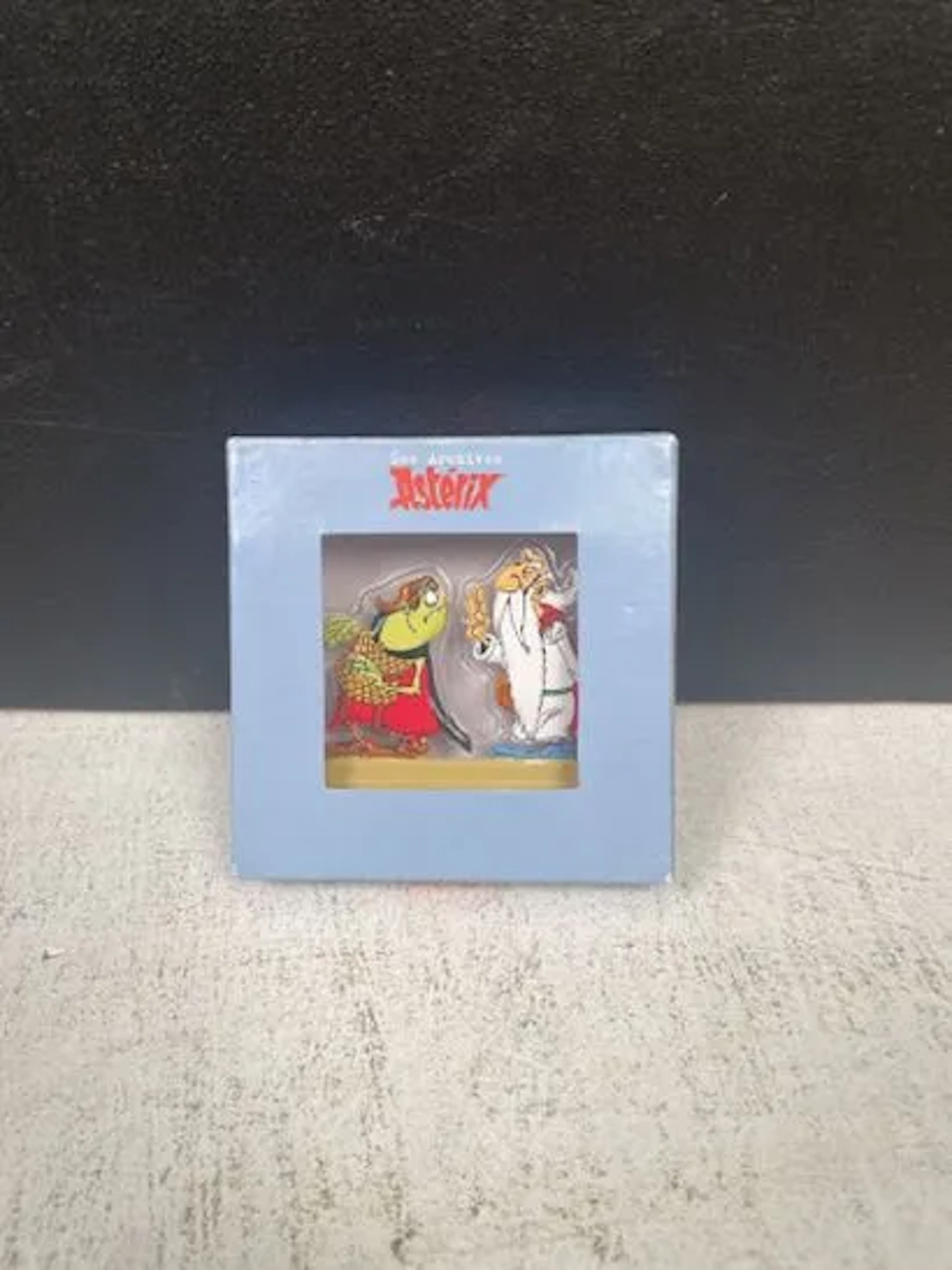 ASTÉRIX (Goscinny & Uderzo) - Figurine plate en métal : Pano - Lot 52