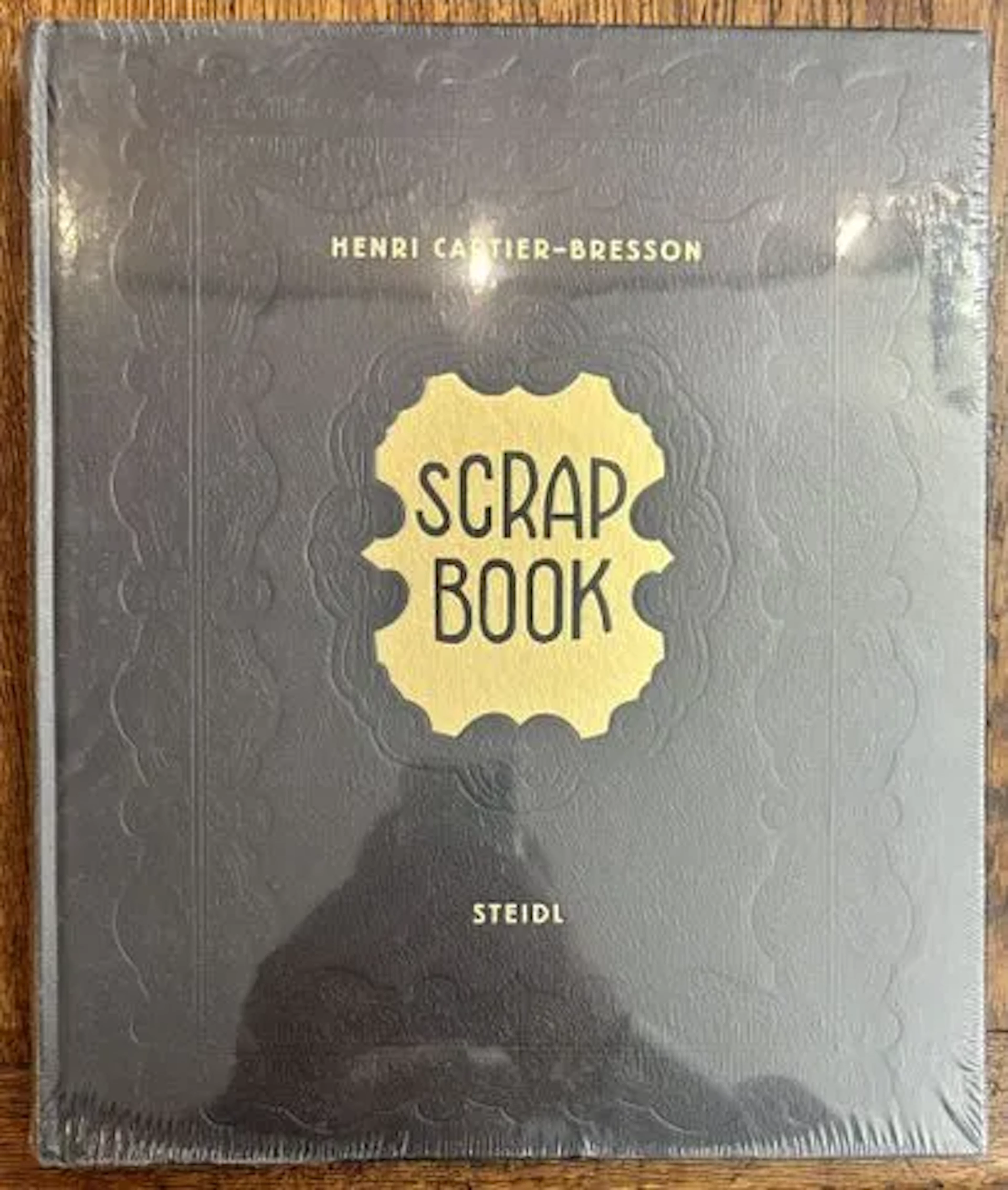 CARTIER-BRESSON (Henri) — SCRAPBOOK — EXEMPLAIRE SOUS BLISTE - Lot 56