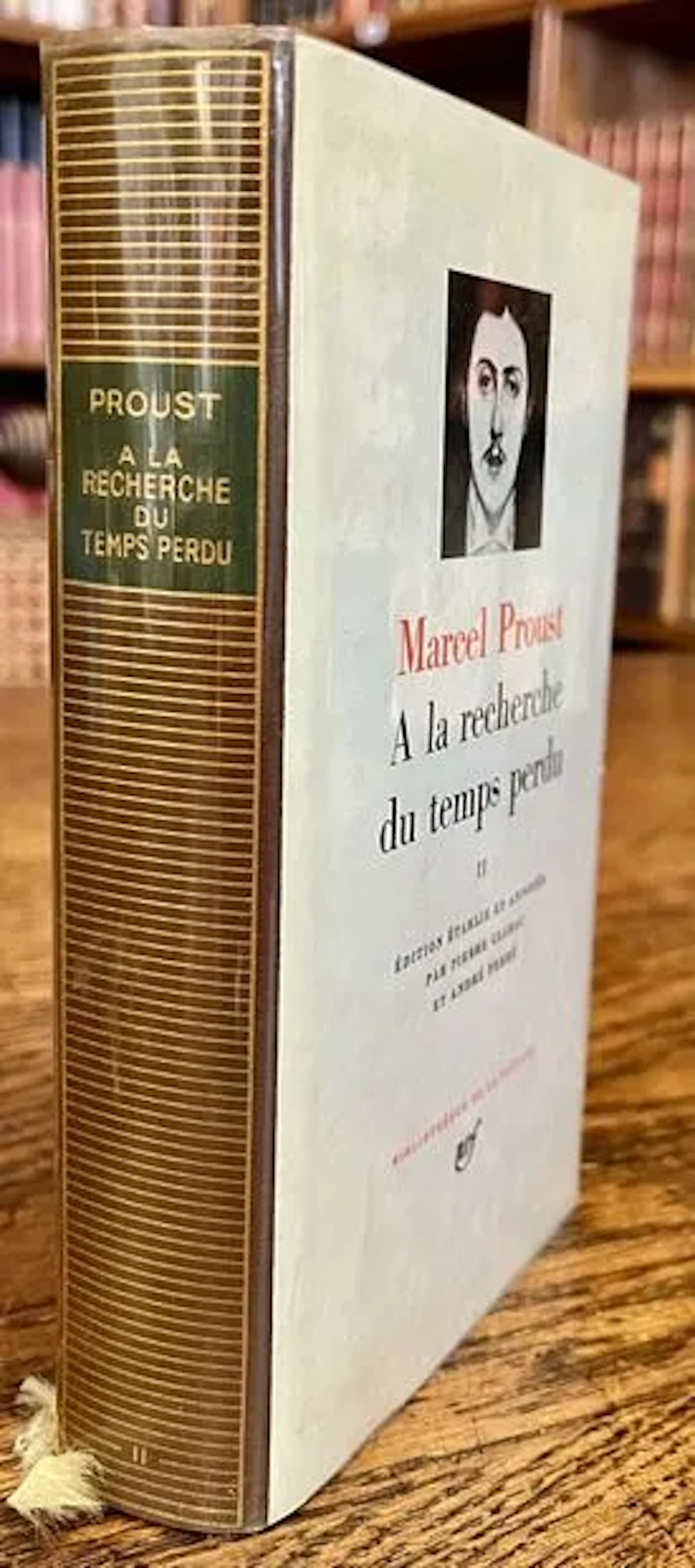 PROUST — À LA RECHERCHE DU TEMPS PERDU, TOME II — PLÉIADE — - Lot 240