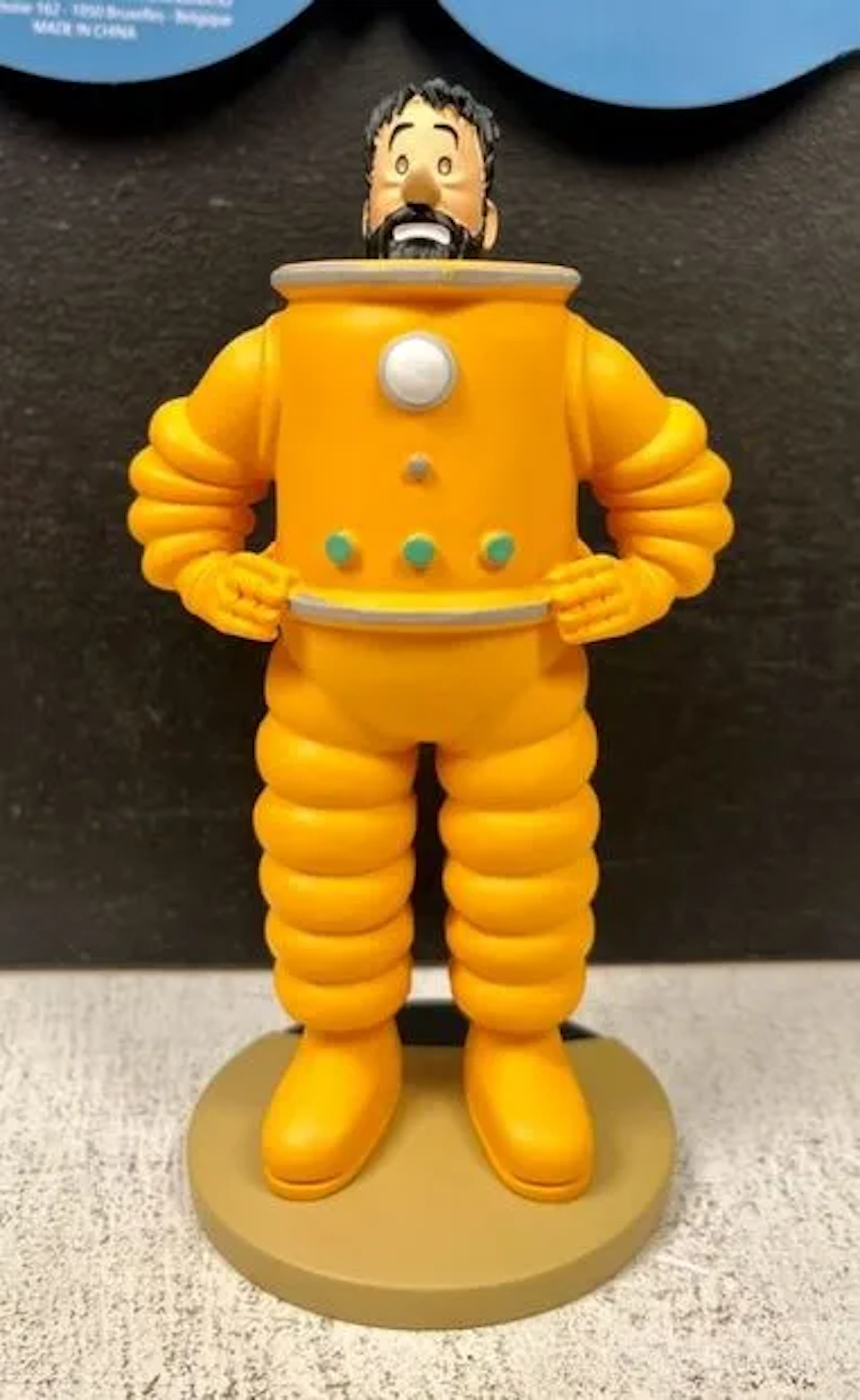 Captain Haddock space suit figurine 12 cm - Lot 245