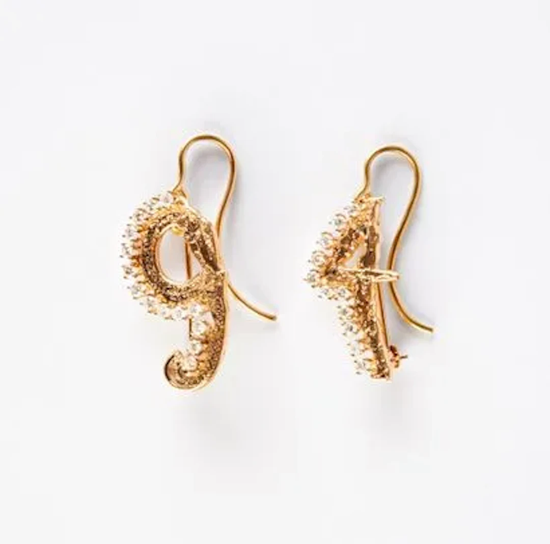 NUMBER-SHAPED EARRINGS - Lot 198