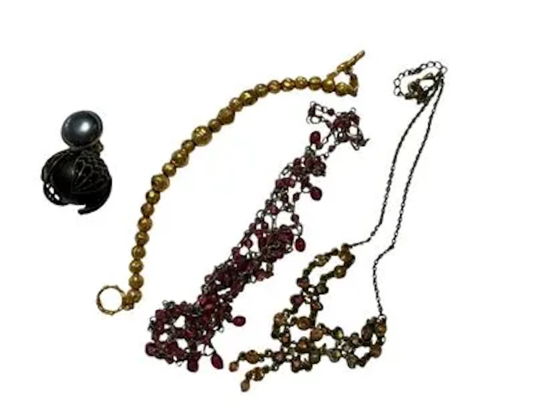 LOT DE BIJOUX - Lot 250