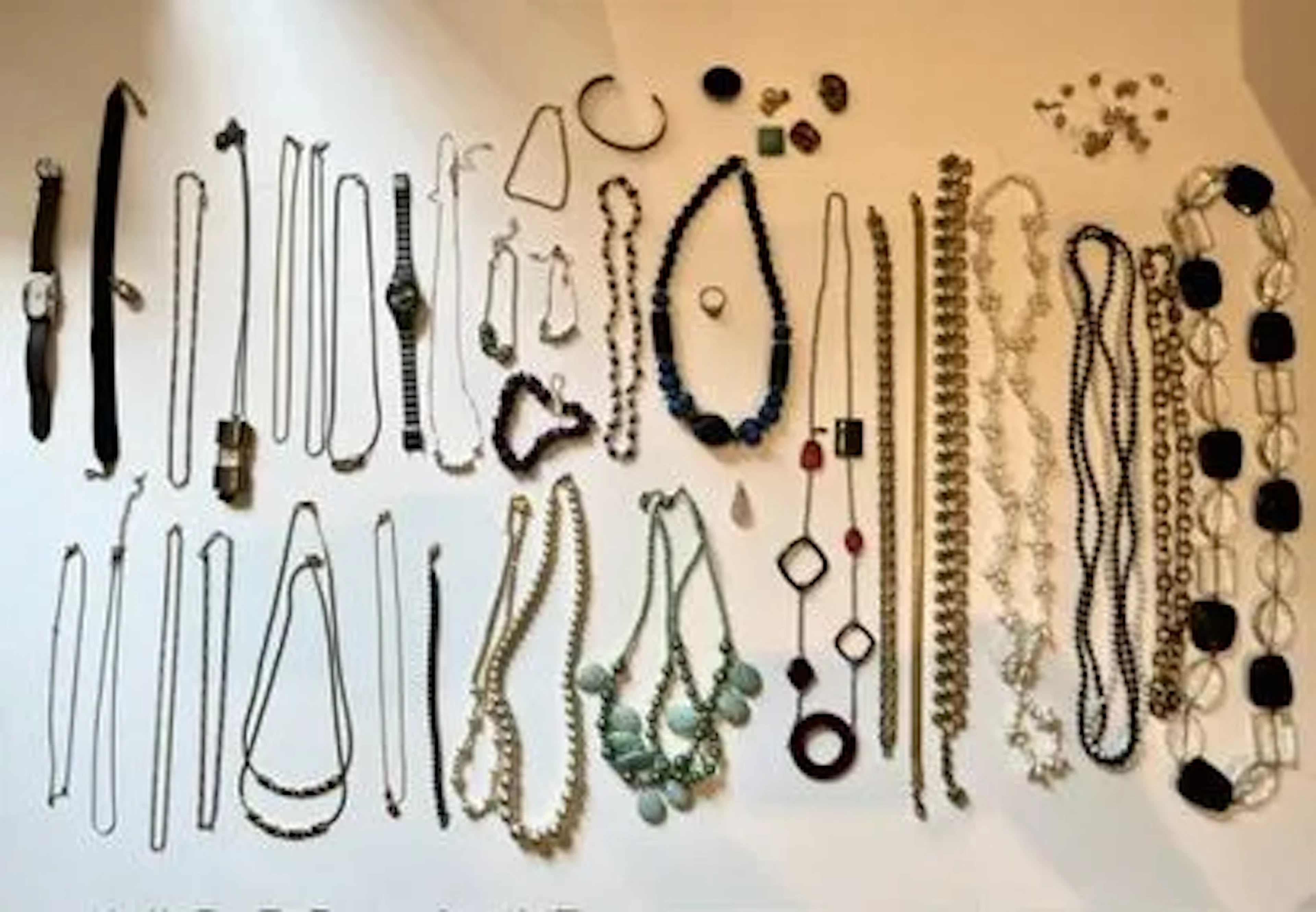 LOT DE BIJOUX FANTAISIES - Lot 225