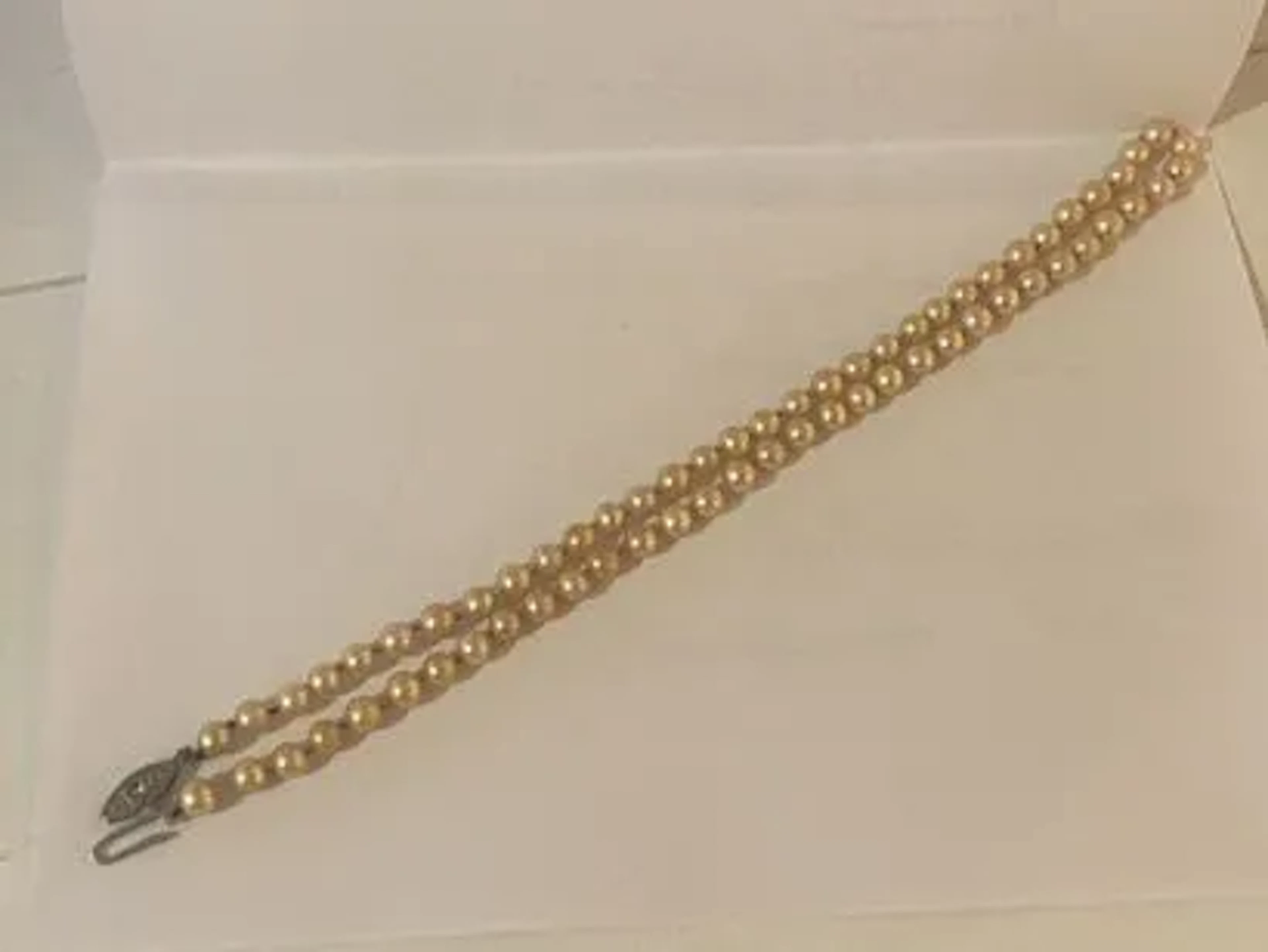 PEARL NECKLACE - Lot 204