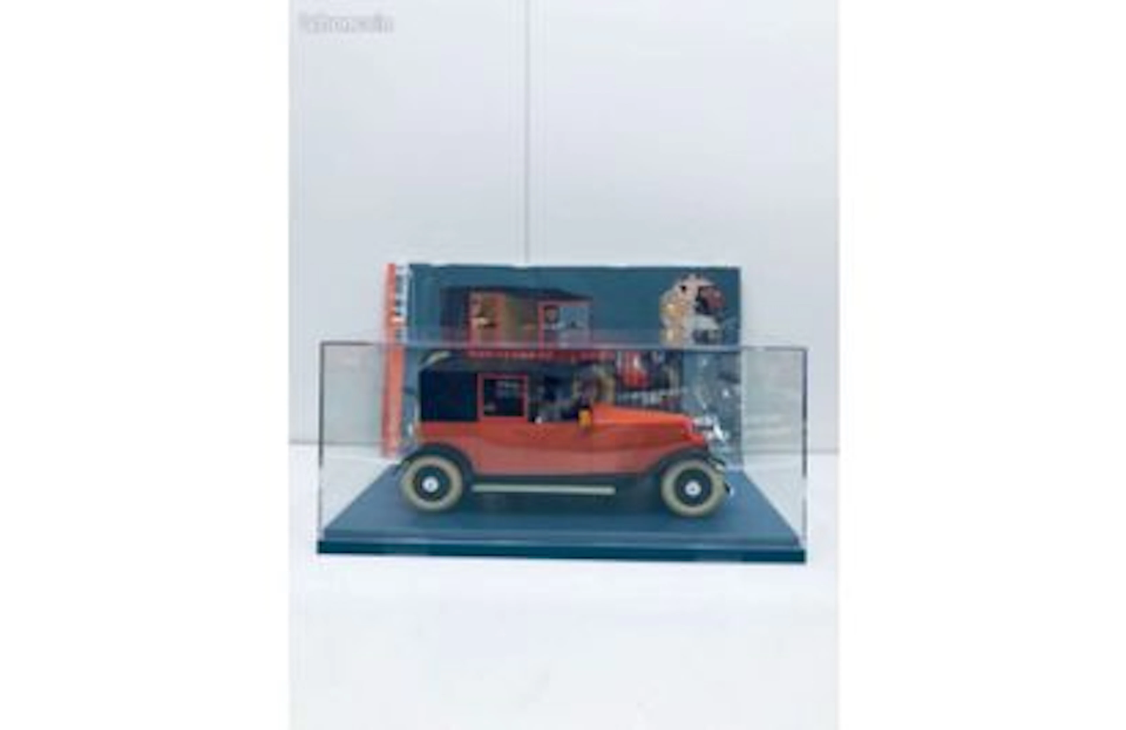 Voiture Tintin N°25 - Le Taxi rouge - Lot 260