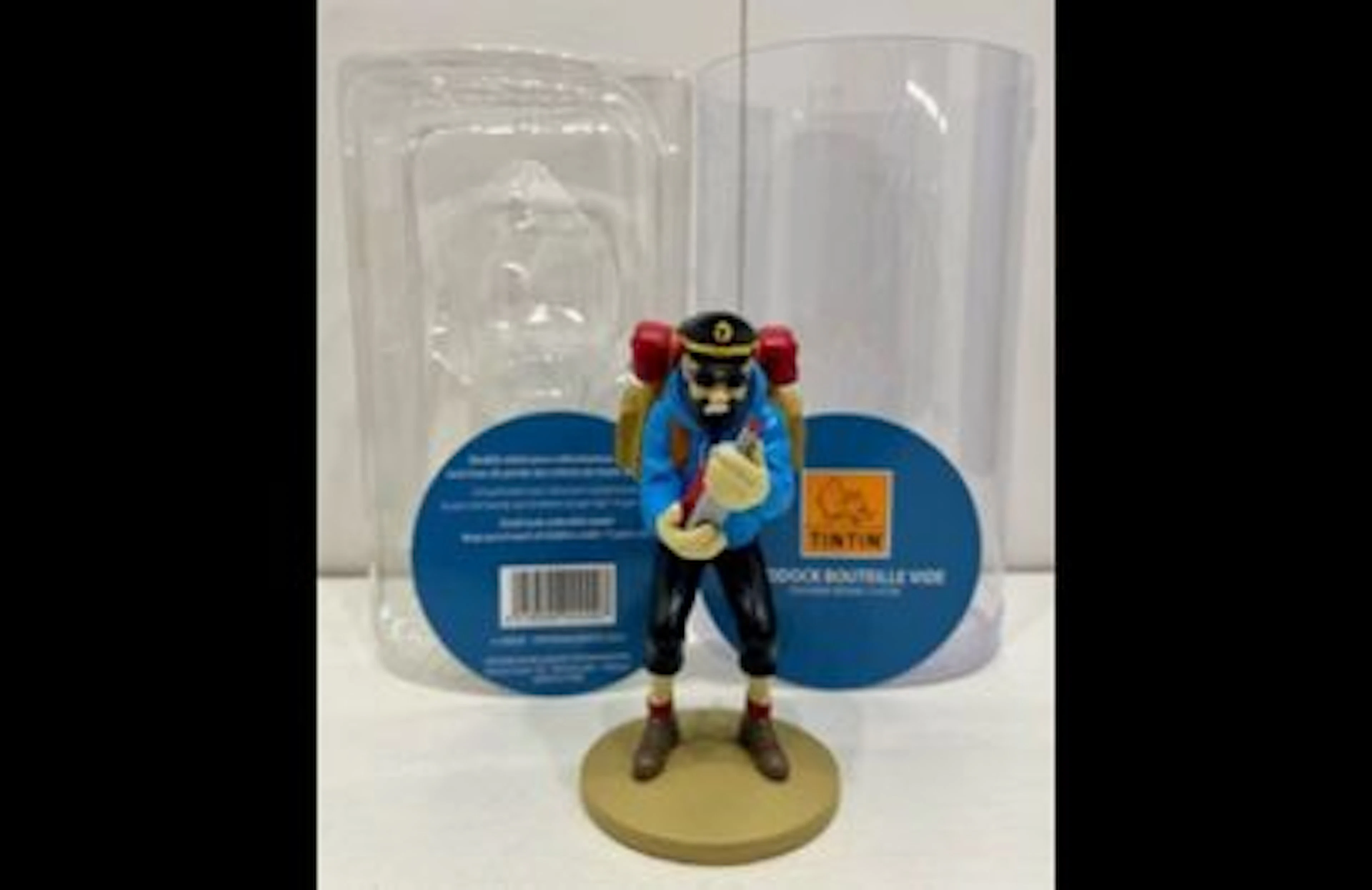 Figurine Capitaine Haddock bouteille vide - Lot 140
