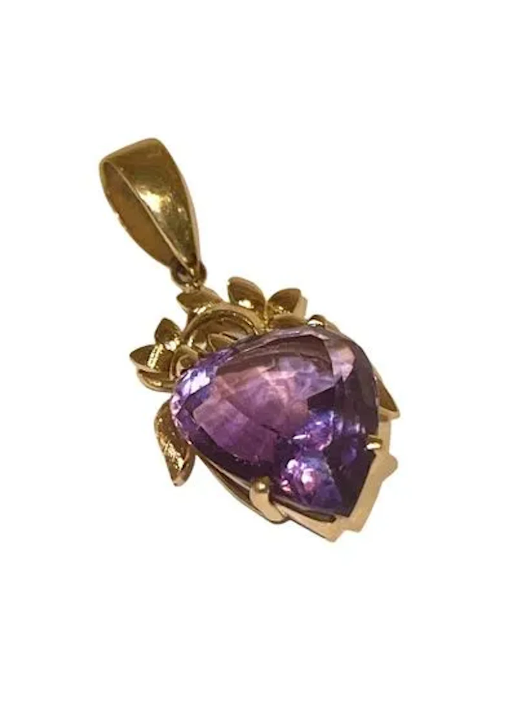 AMETHYST HEART PENDANT - Lot 62