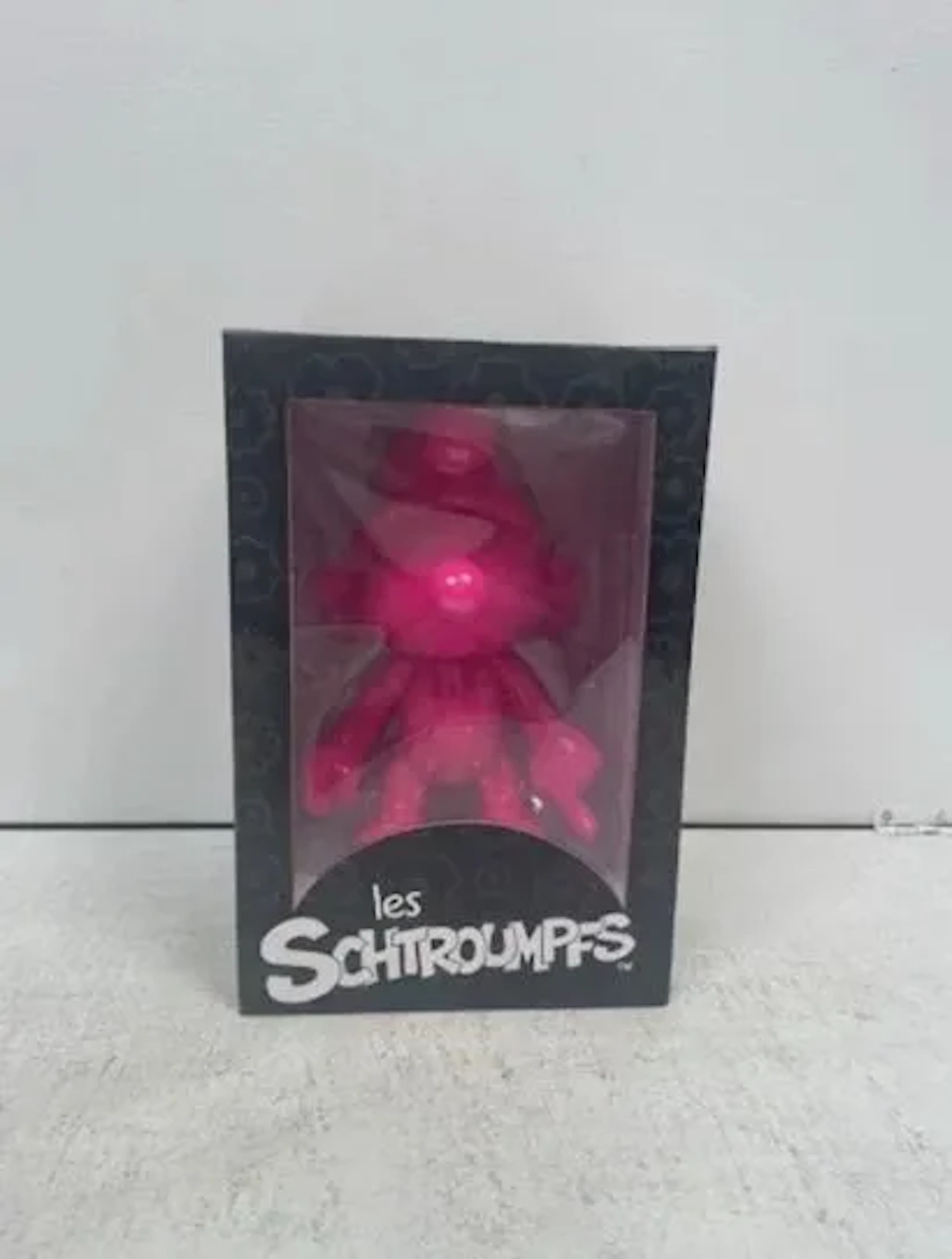 The Smurfs - Pink Smurf Figurine - Leblon-Delienne x Artoyz - Lot 126